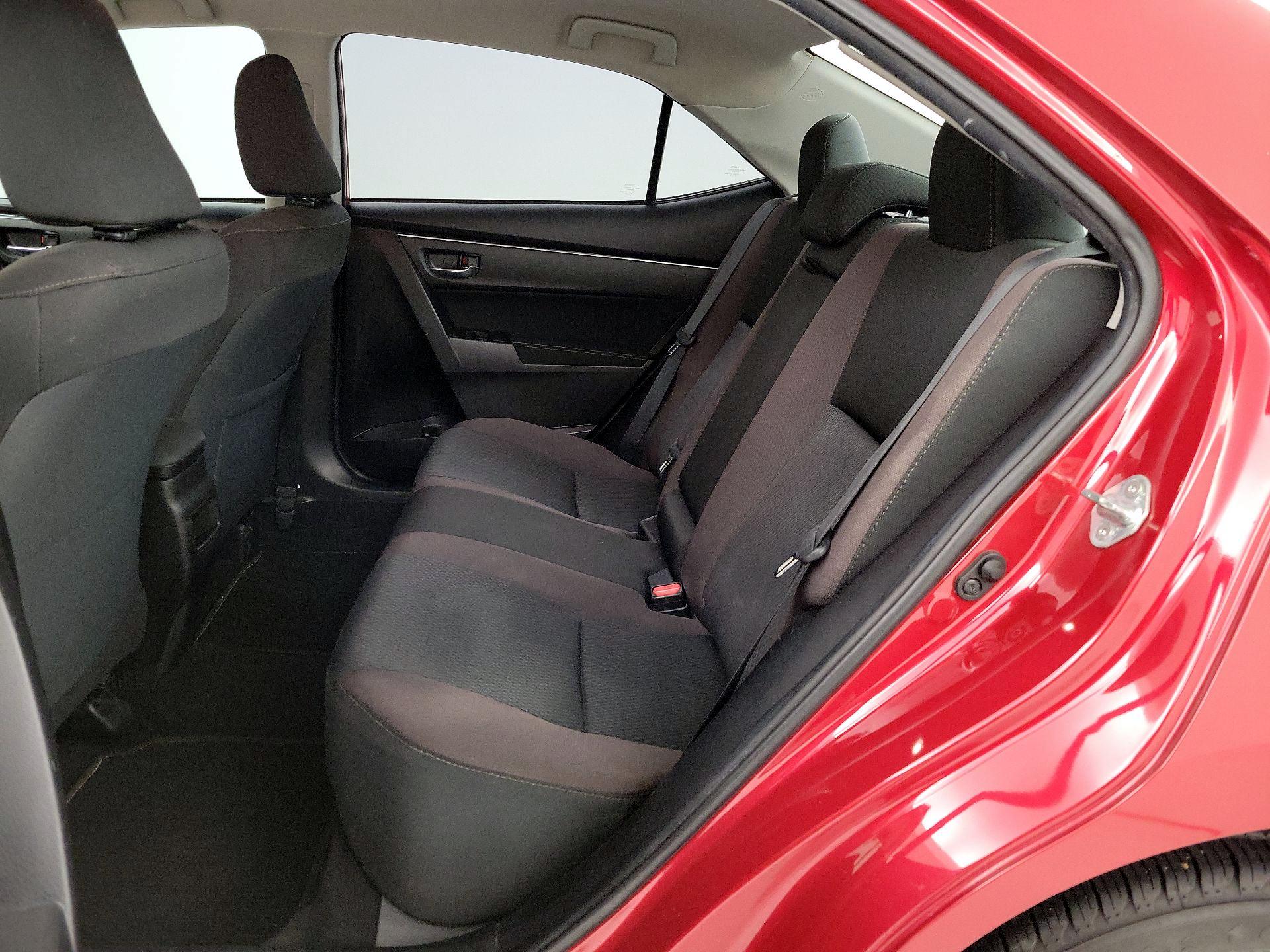 Thumbnail: 2018 Toyota Corolla - 18