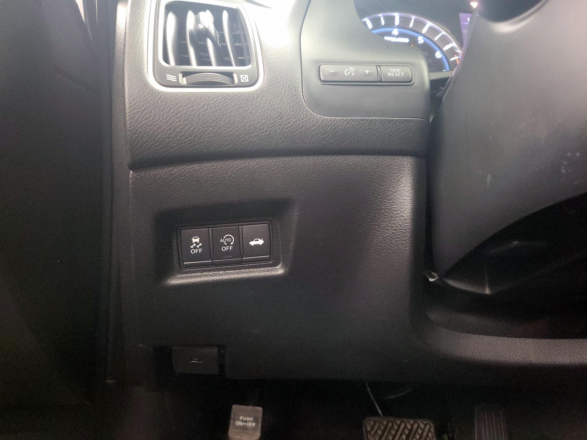 Thumbnail: 2018 INFINITI Q50 - 13