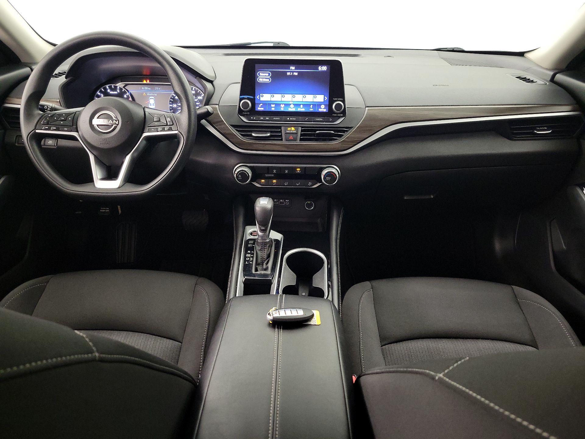 Thumbnail: 2023 Nissan Altima - 9