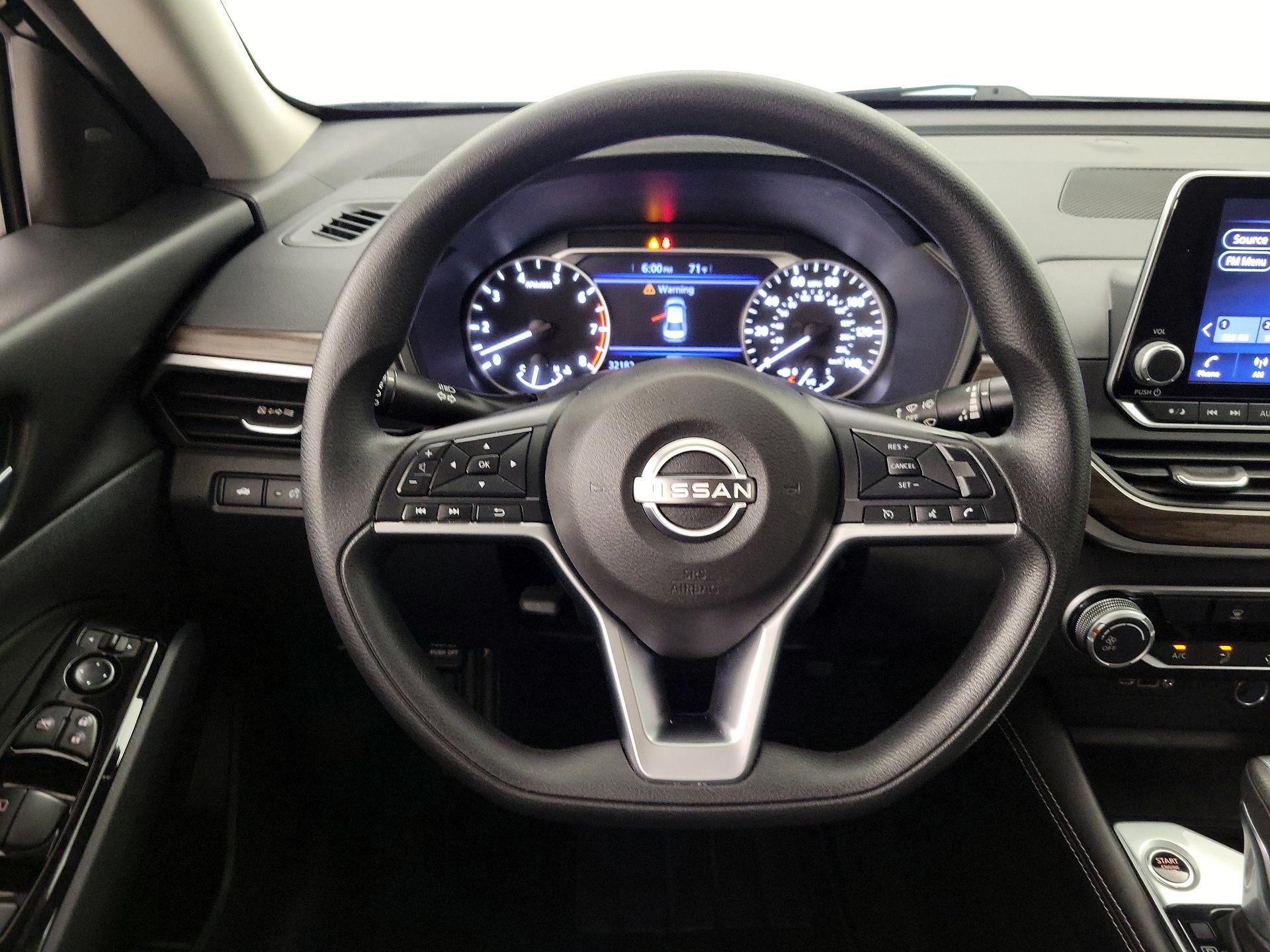 Thumbnail: 2023 Nissan Altima - 10