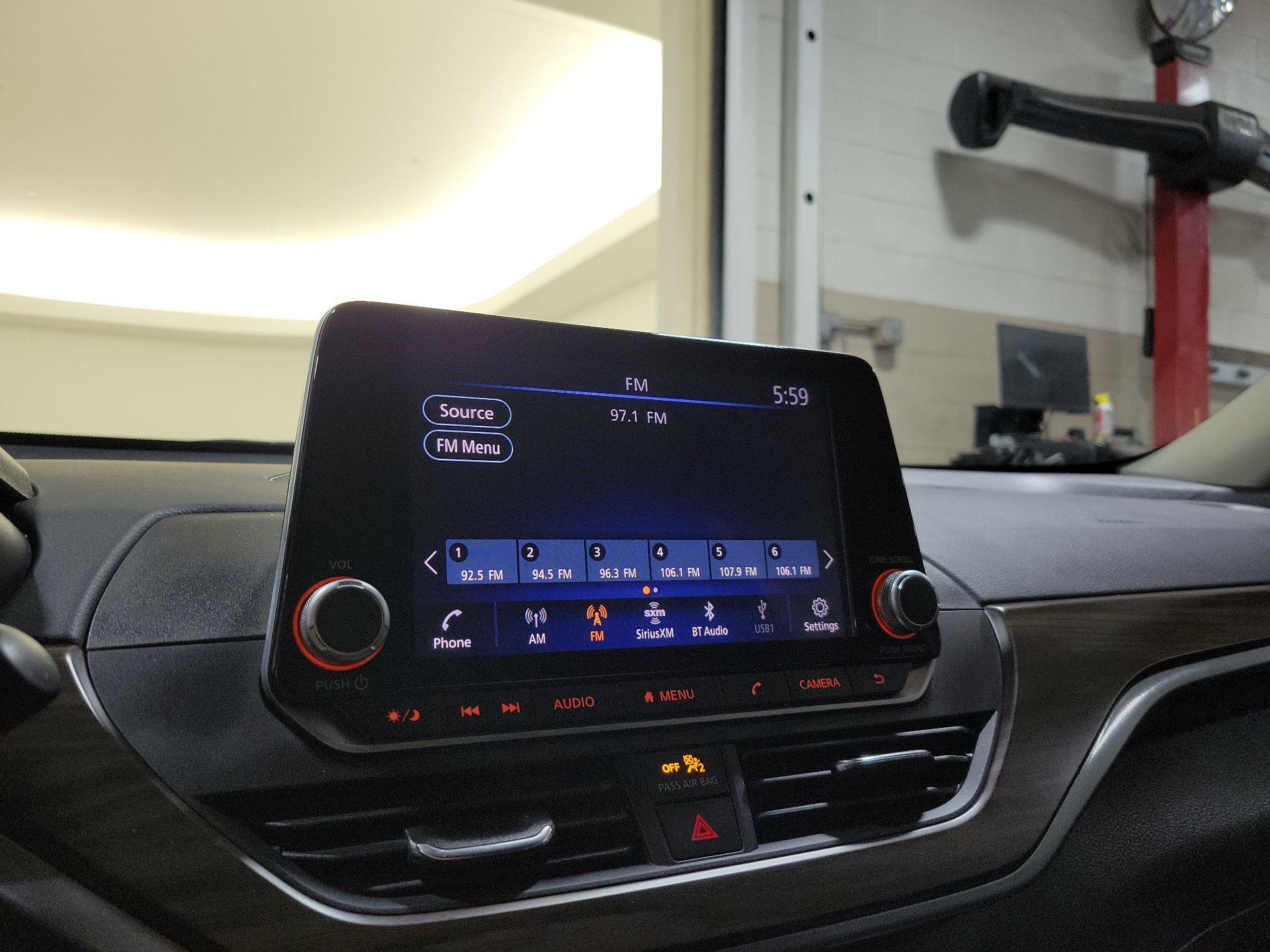 Thumbnail: 2023 Nissan Altima - 15