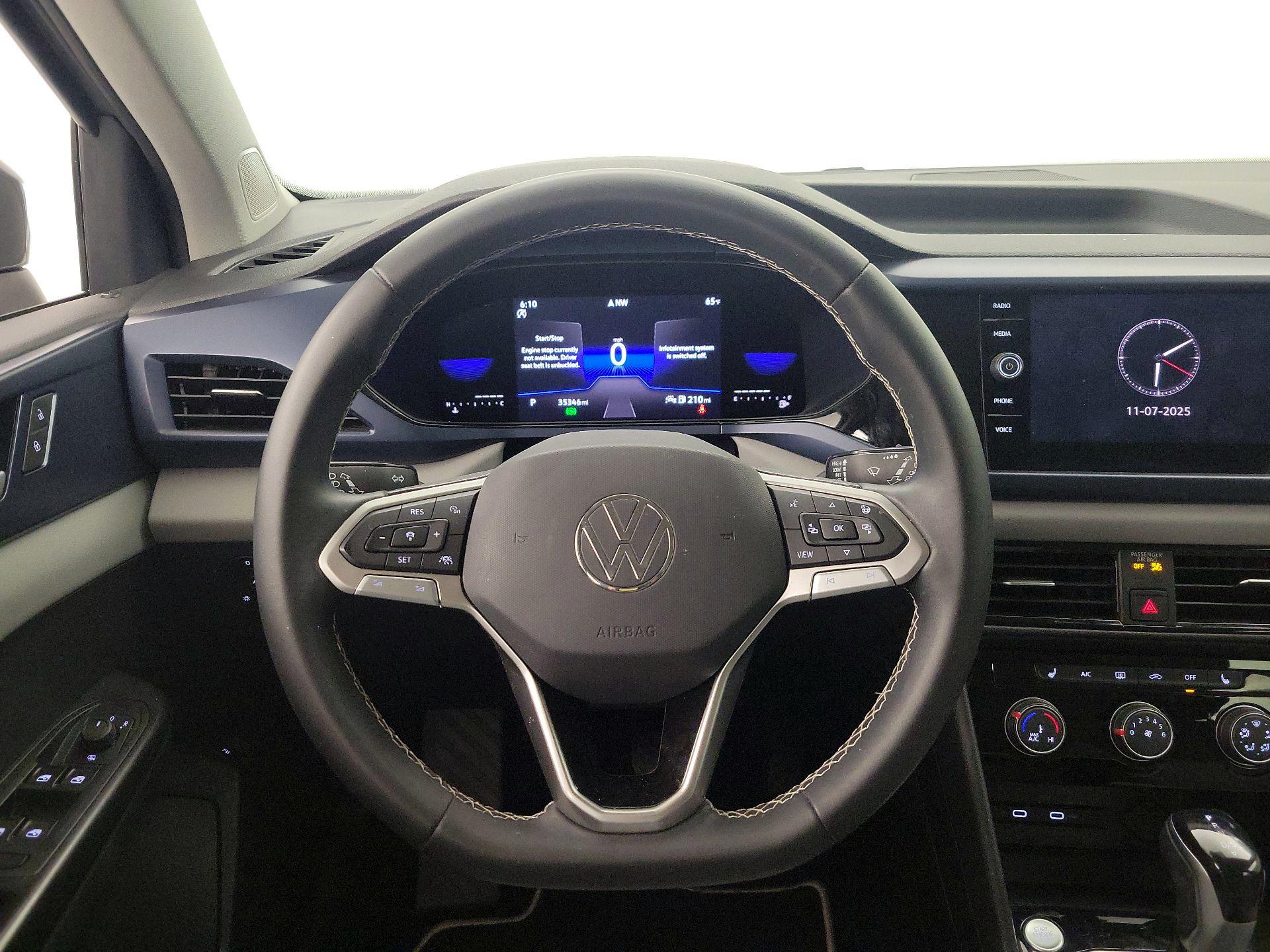 Thumbnail: 2023 Volkswagen Taos - 10