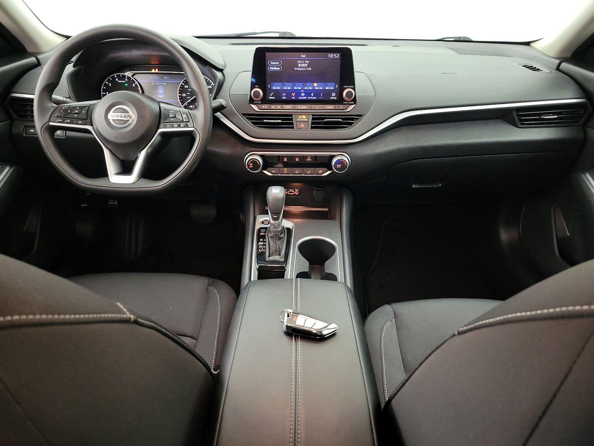 Thumbnail: 2022 Nissan Altima - 9