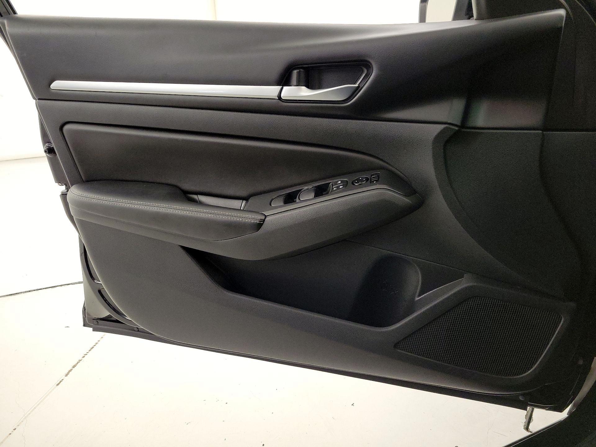 Thumbnail: 2022 Nissan Altima - 12