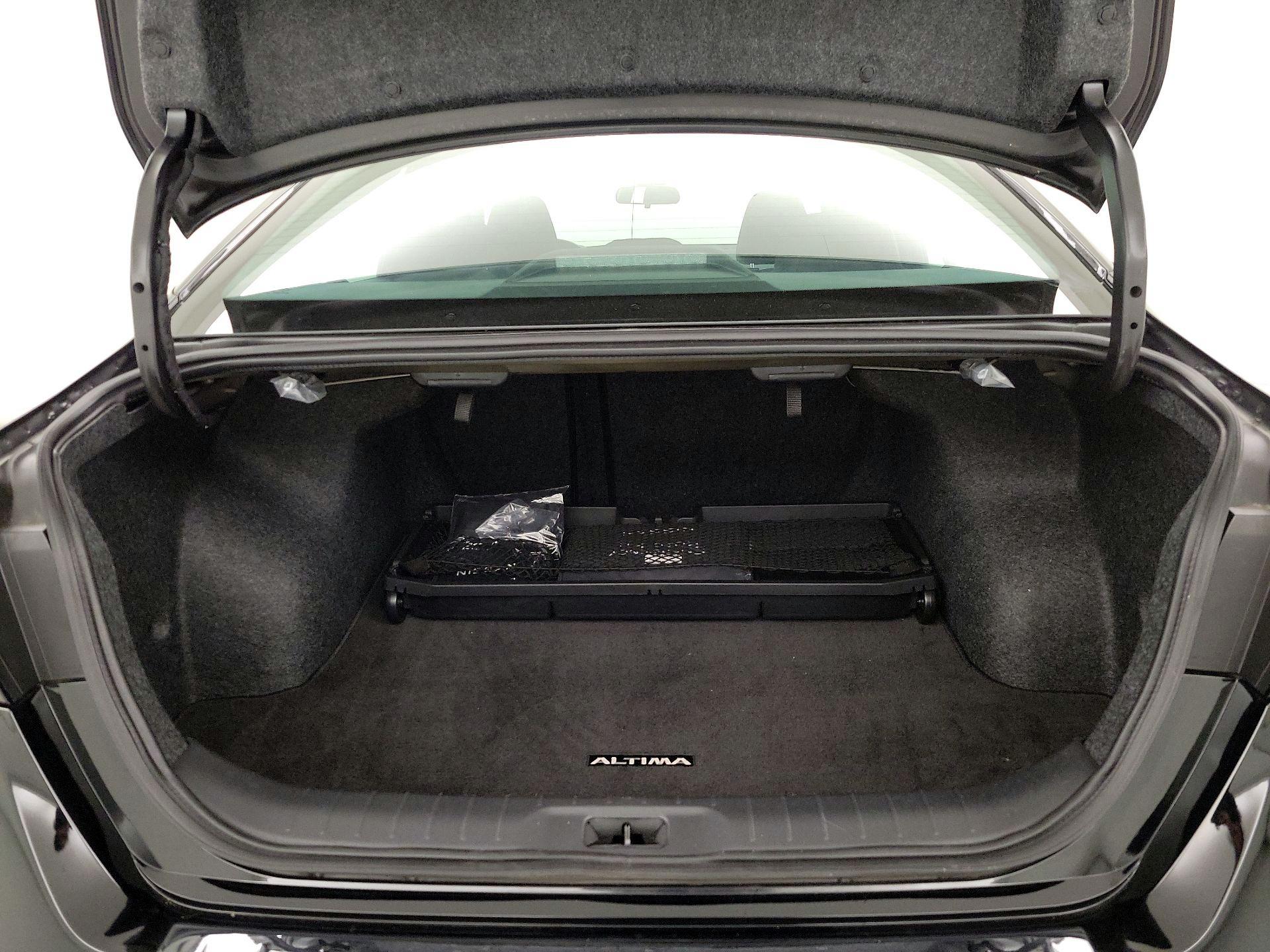 Thumbnail: 2022 Nissan Altima - 19