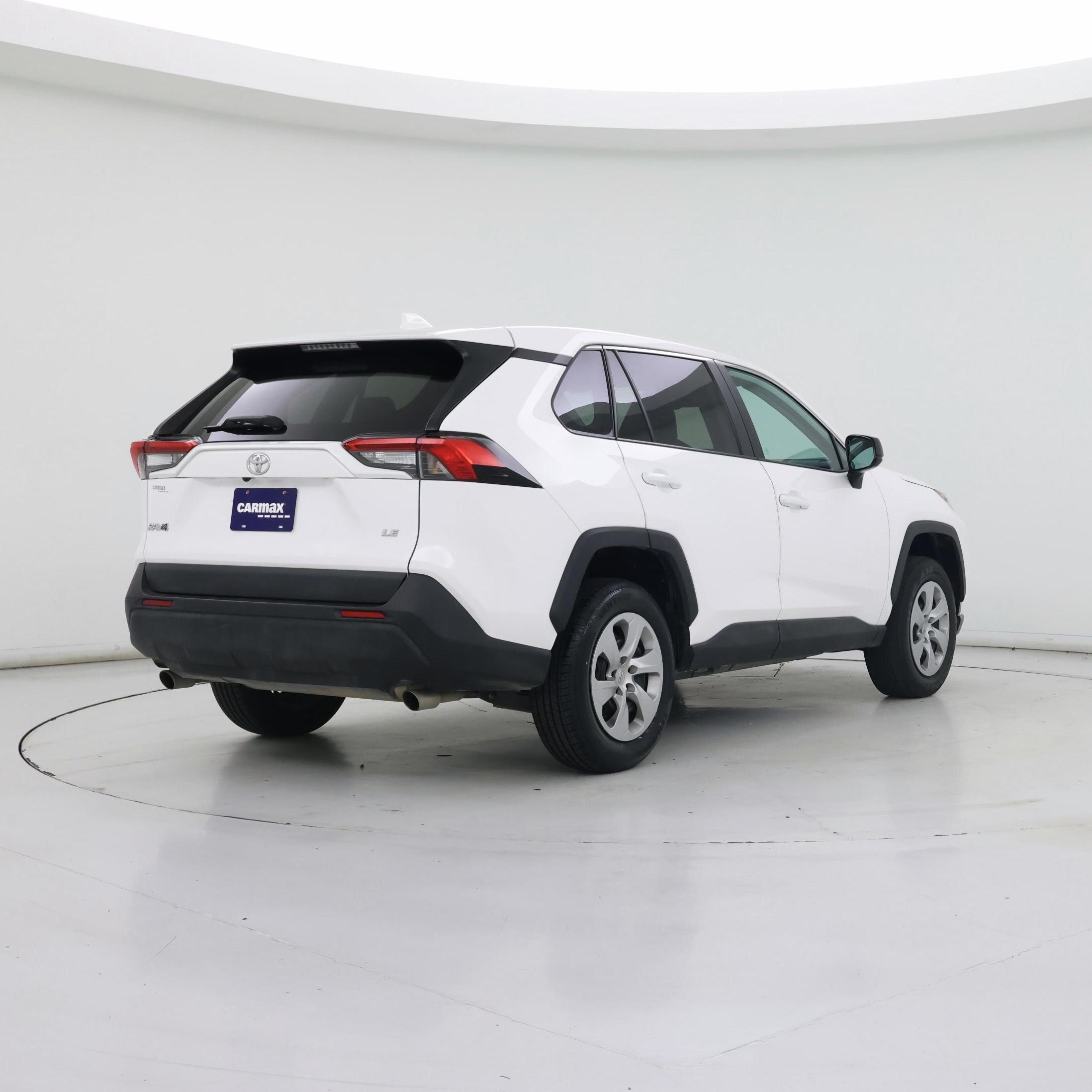 Thumbnail: 2022 Toyota RAV4 - 8