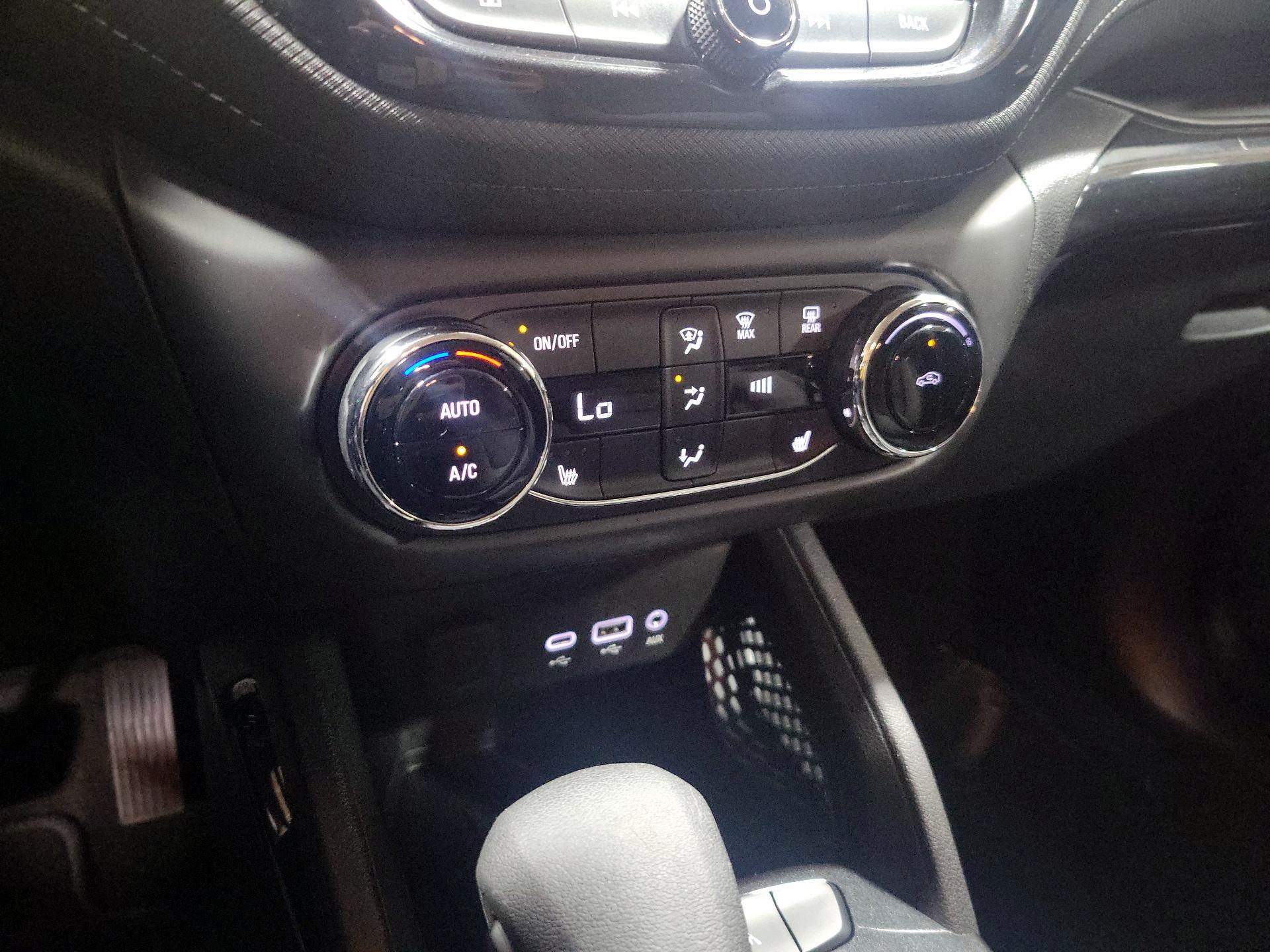 Thumbnail: 2023 Chevrolet TrailBlazer - 16