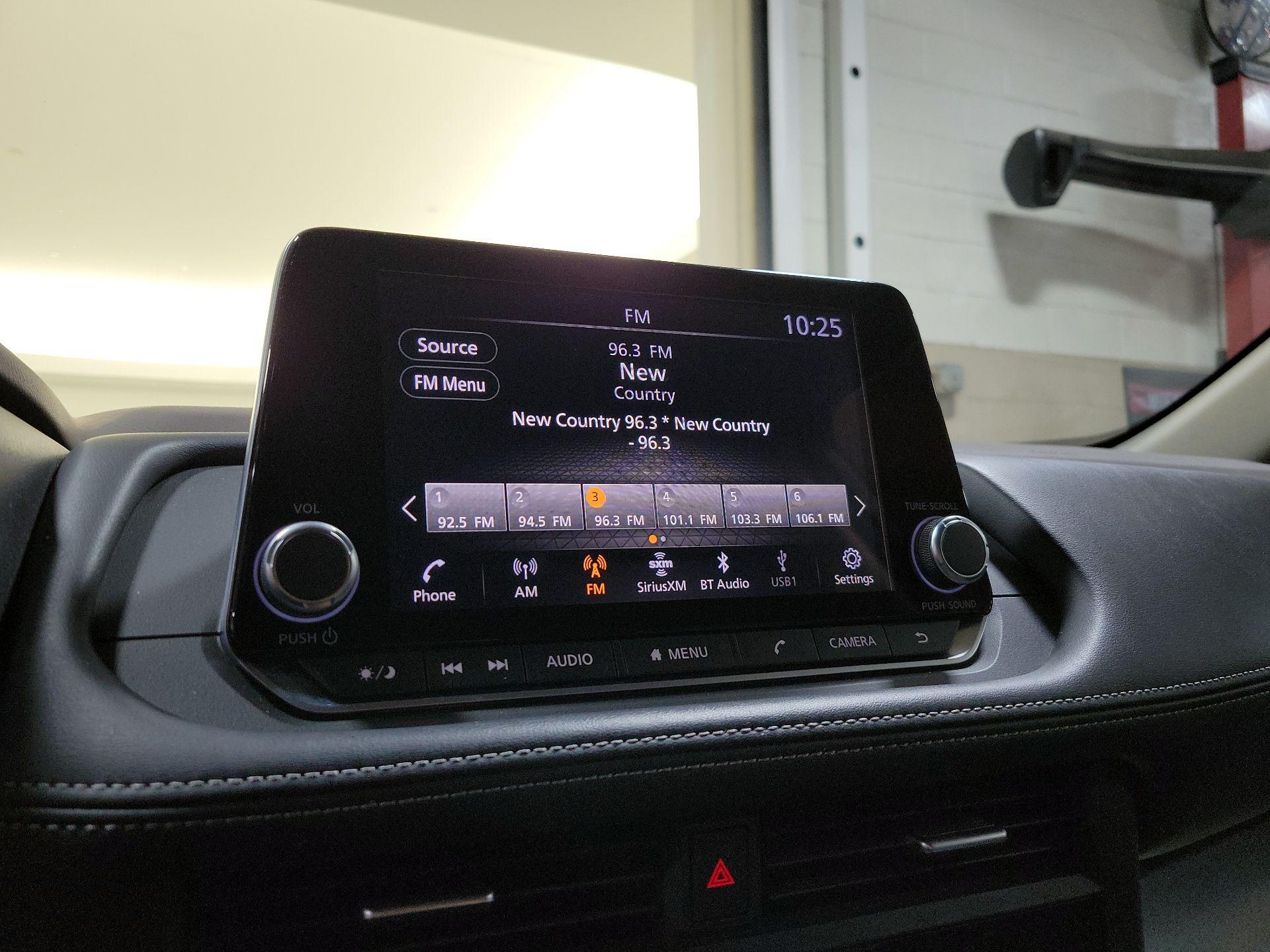 Thumbnail: 2023 Nissan Rogue - 15