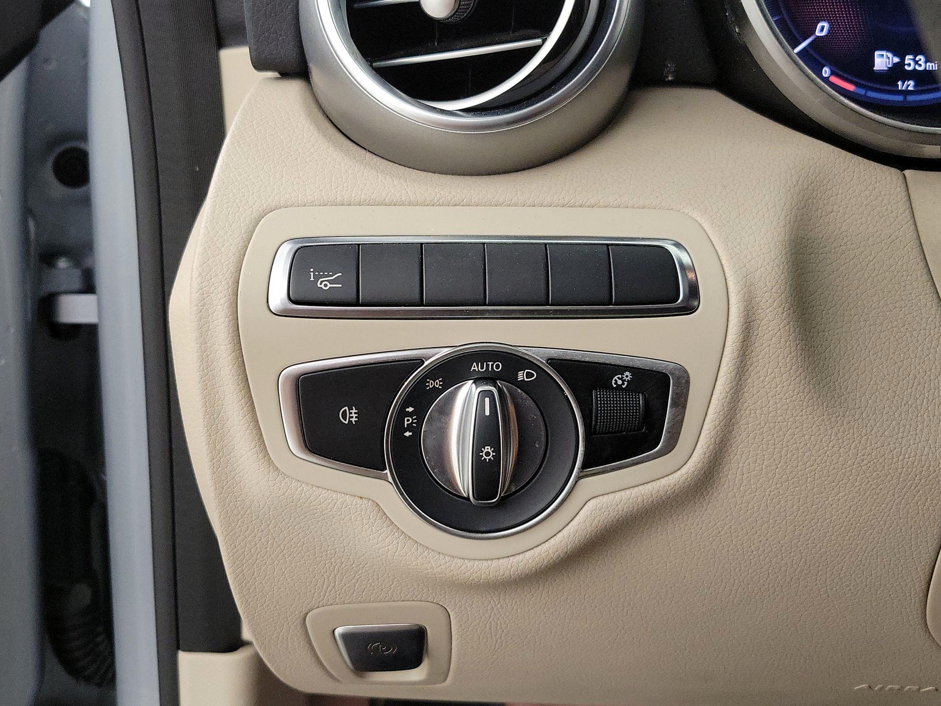 Thumbnail: 2023 Mercedes-Benz C-Class - 13