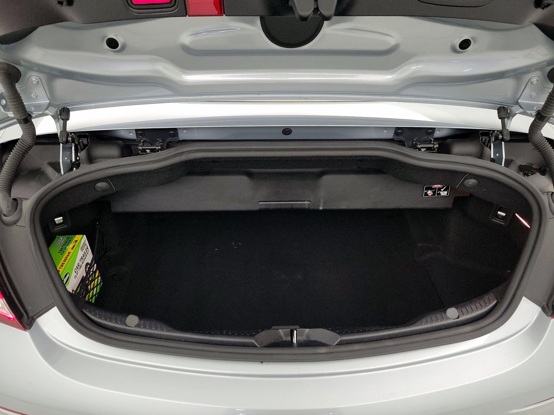 Thumbnail: 2023 Mercedes-Benz C-Class - 19