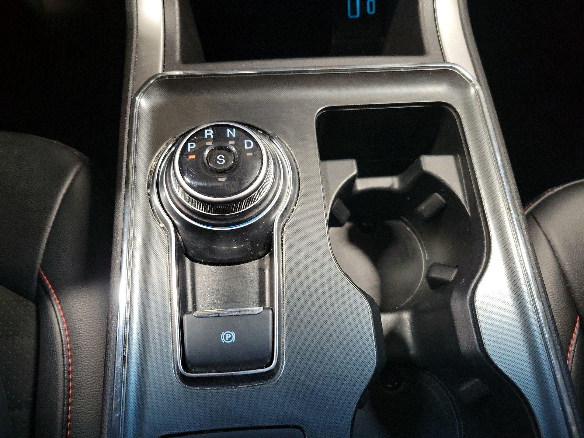 Thumbnail: 2022 Ford Edge - 17