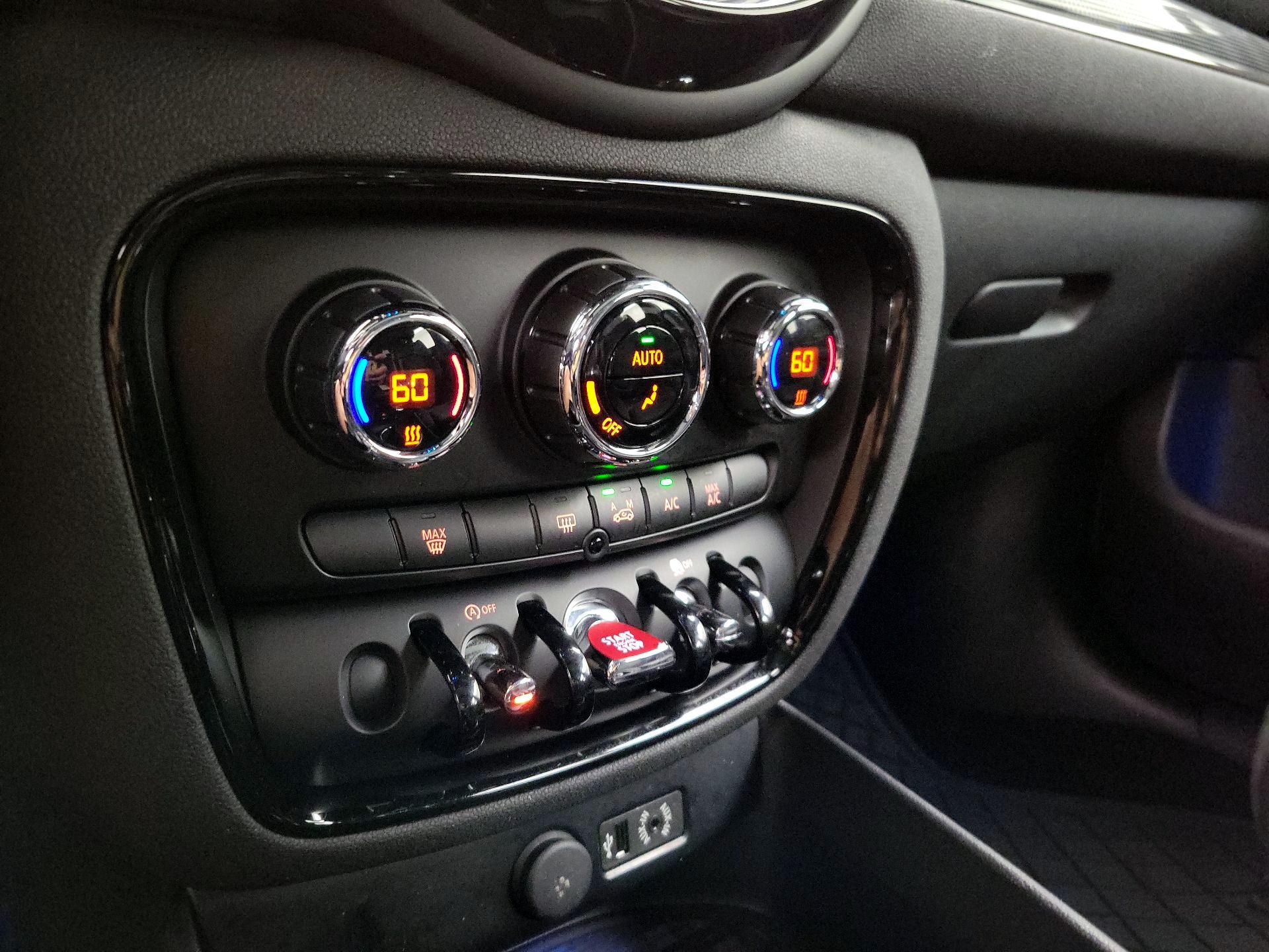 Thumbnail: 2017 MINI Cooper Clubman - 15