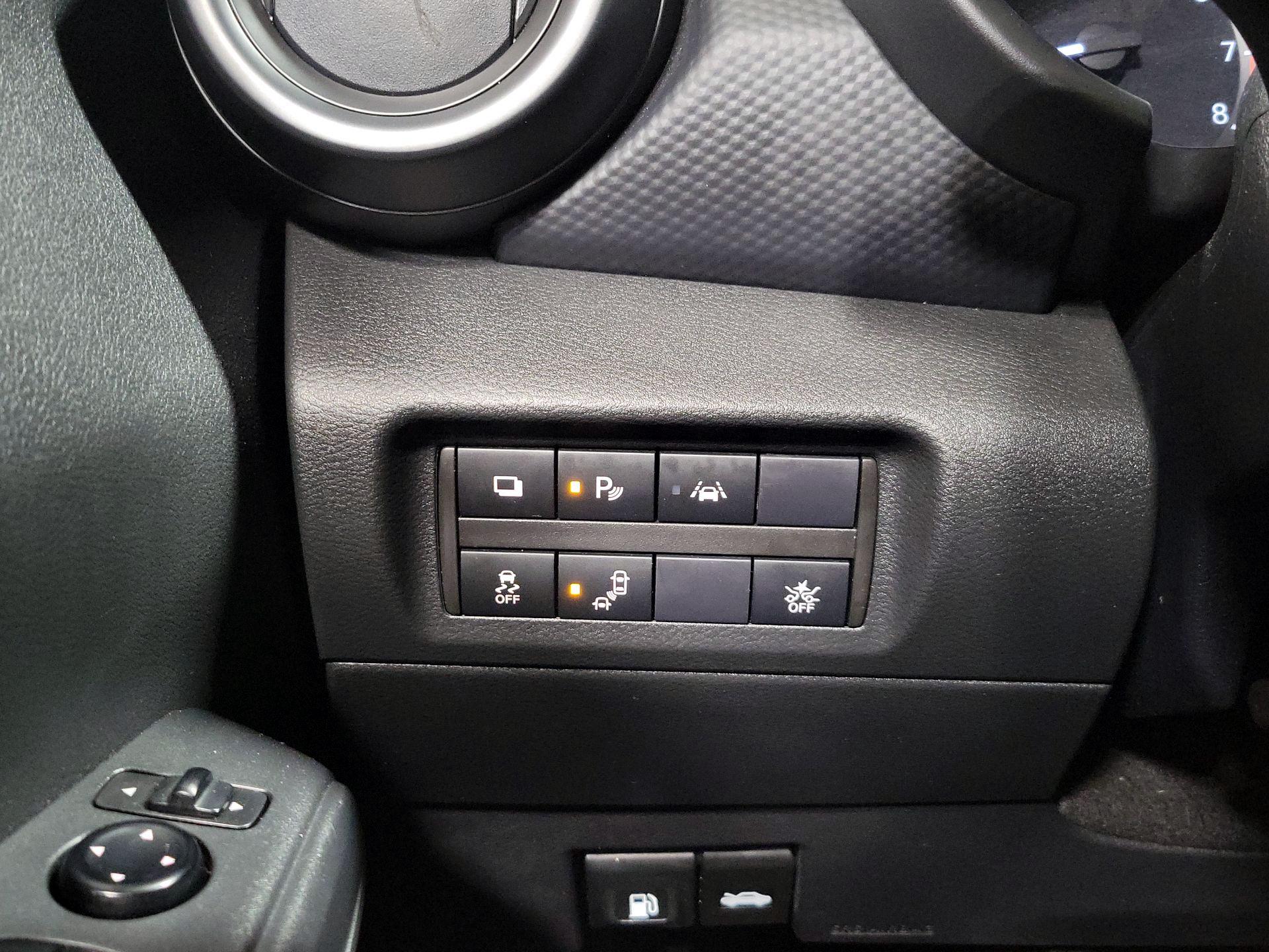 Thumbnail: 2023 Nissan Kicks - 13