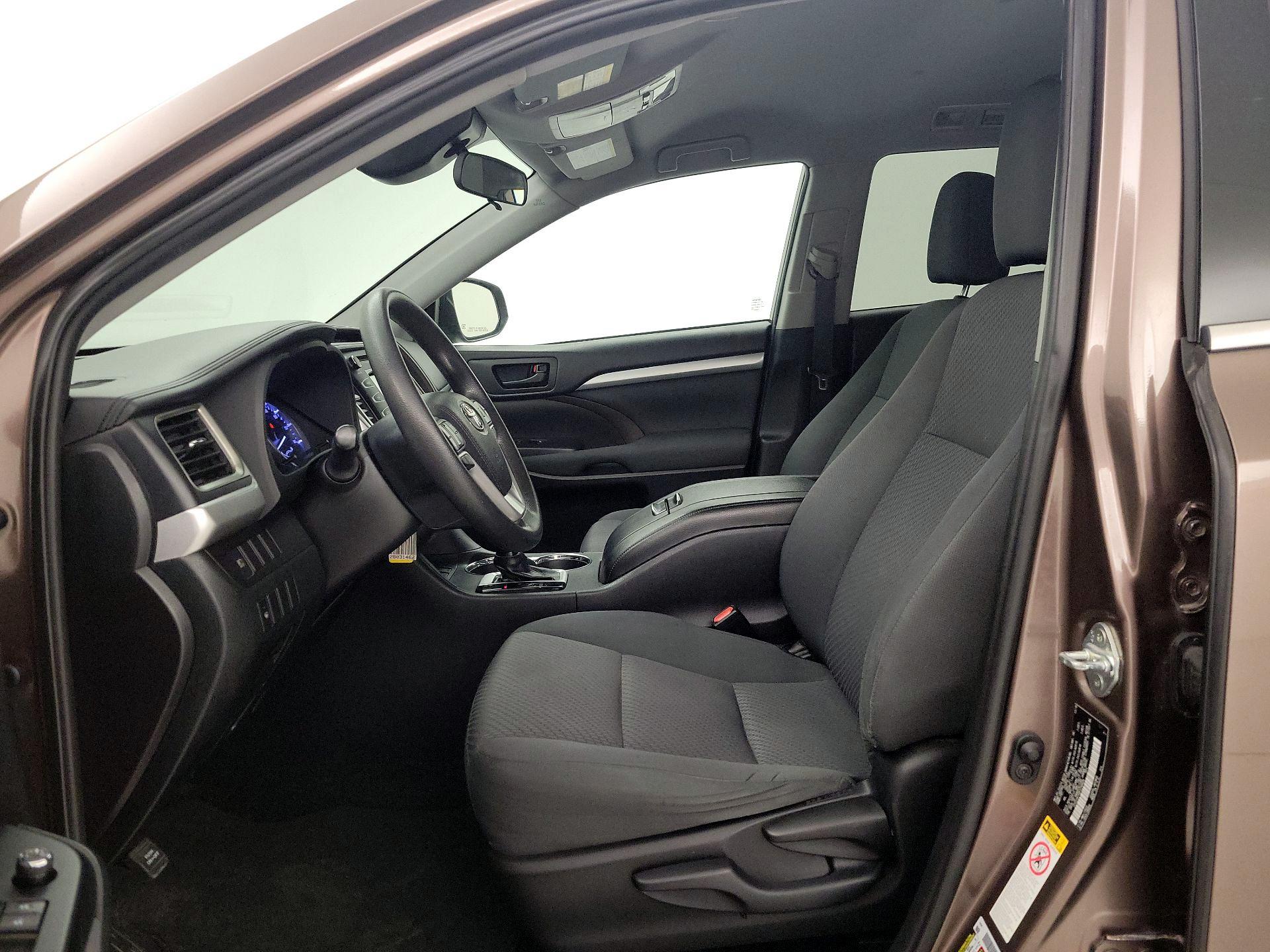 Thumbnail: 2019 Toyota Highlander - 11