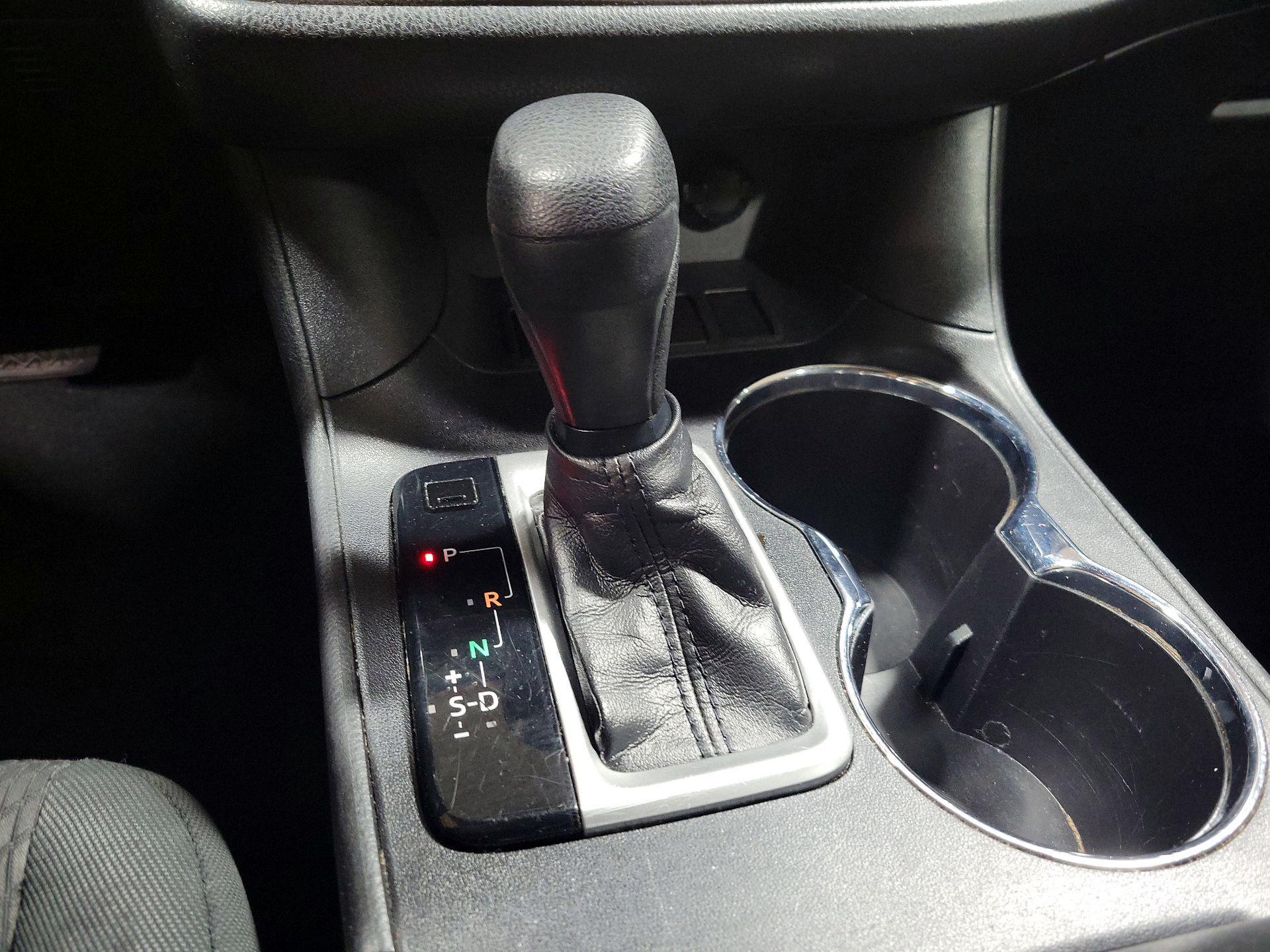 Thumbnail: 2019 Toyota Highlander - 16