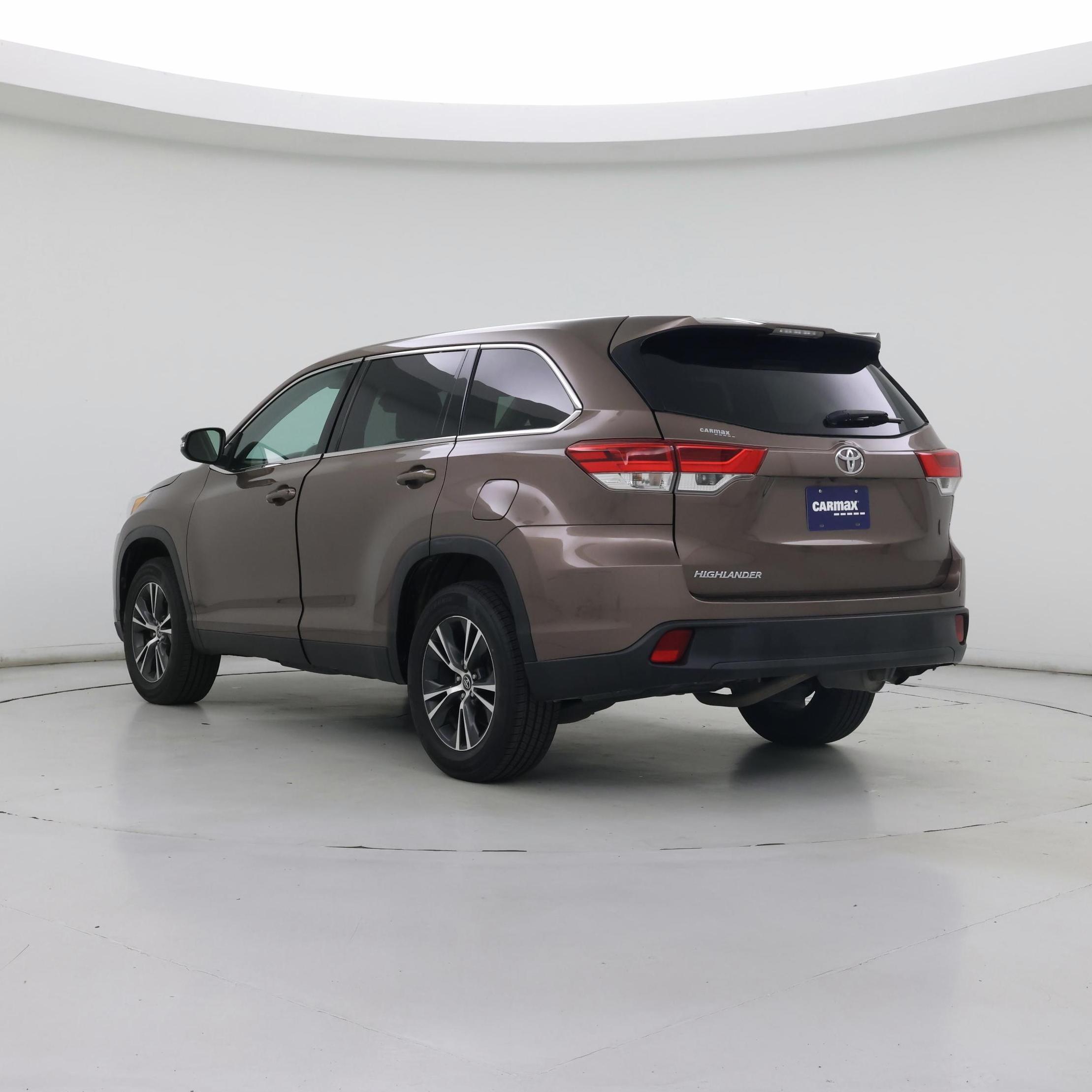 Thumbnail: 2019 Toyota Highlander - 2