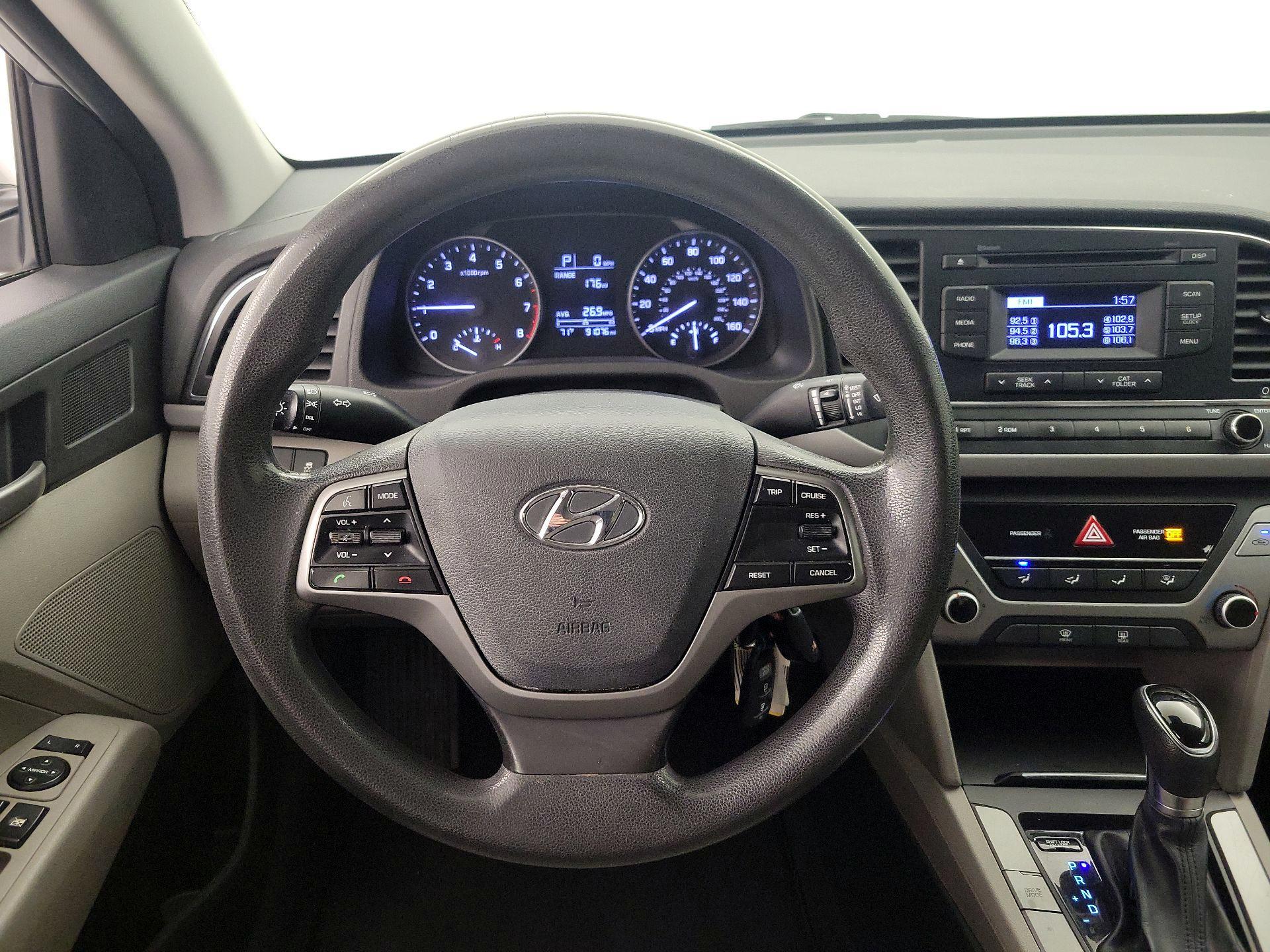 Thumbnail: 2017 Hyundai Elantra - 10