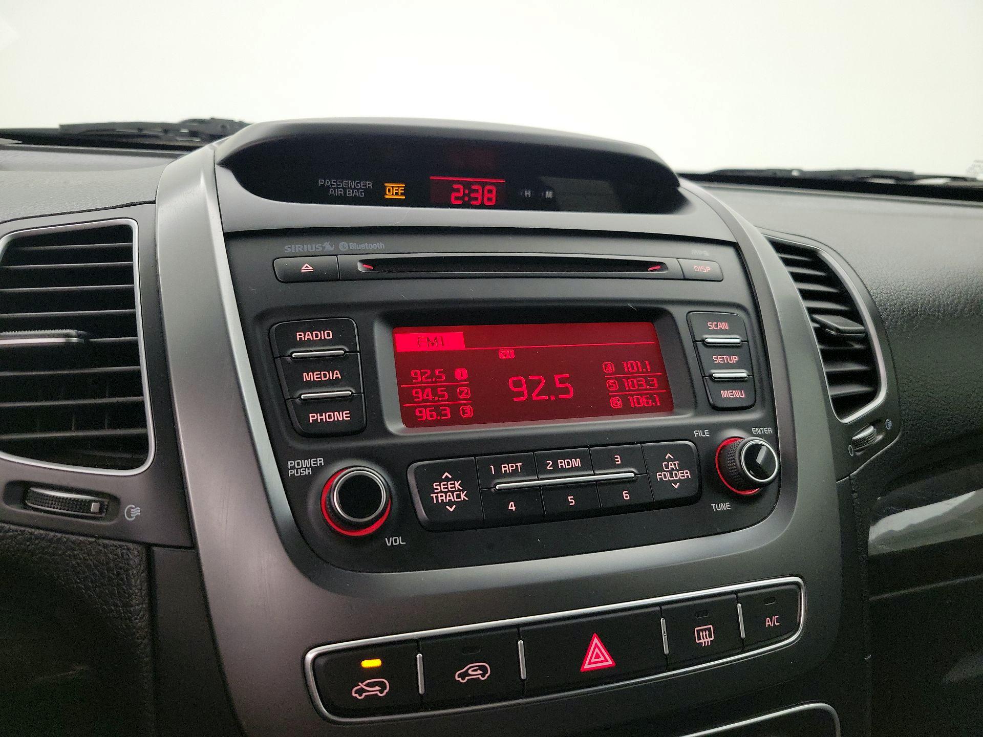 Thumbnail: 2015 Kia Sorento - 14