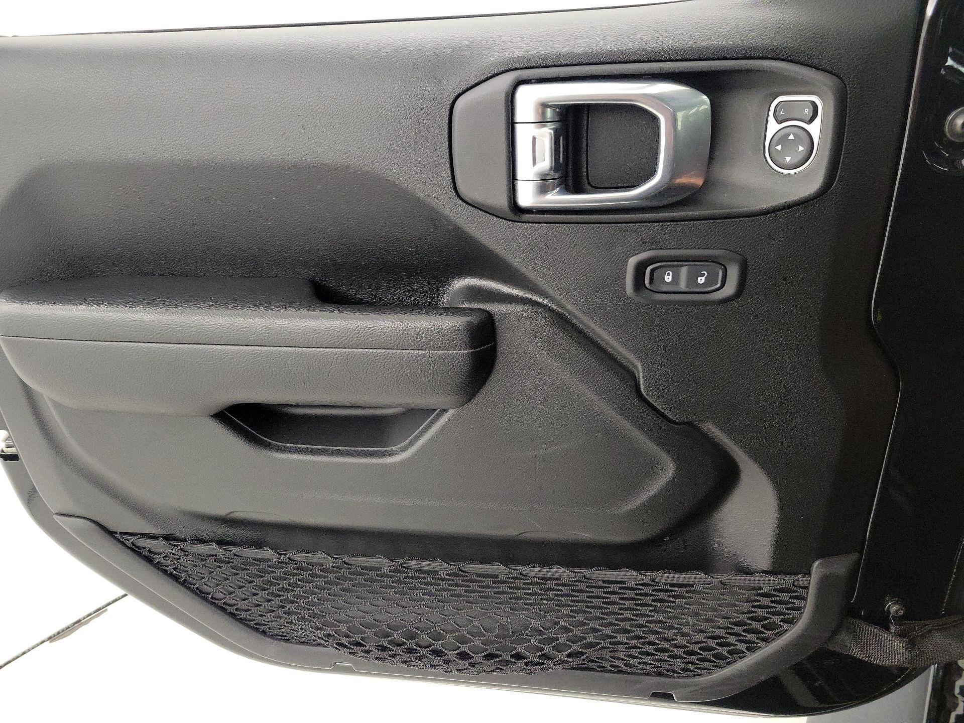 Thumbnail: 2022 Jeep Wrangler - 12