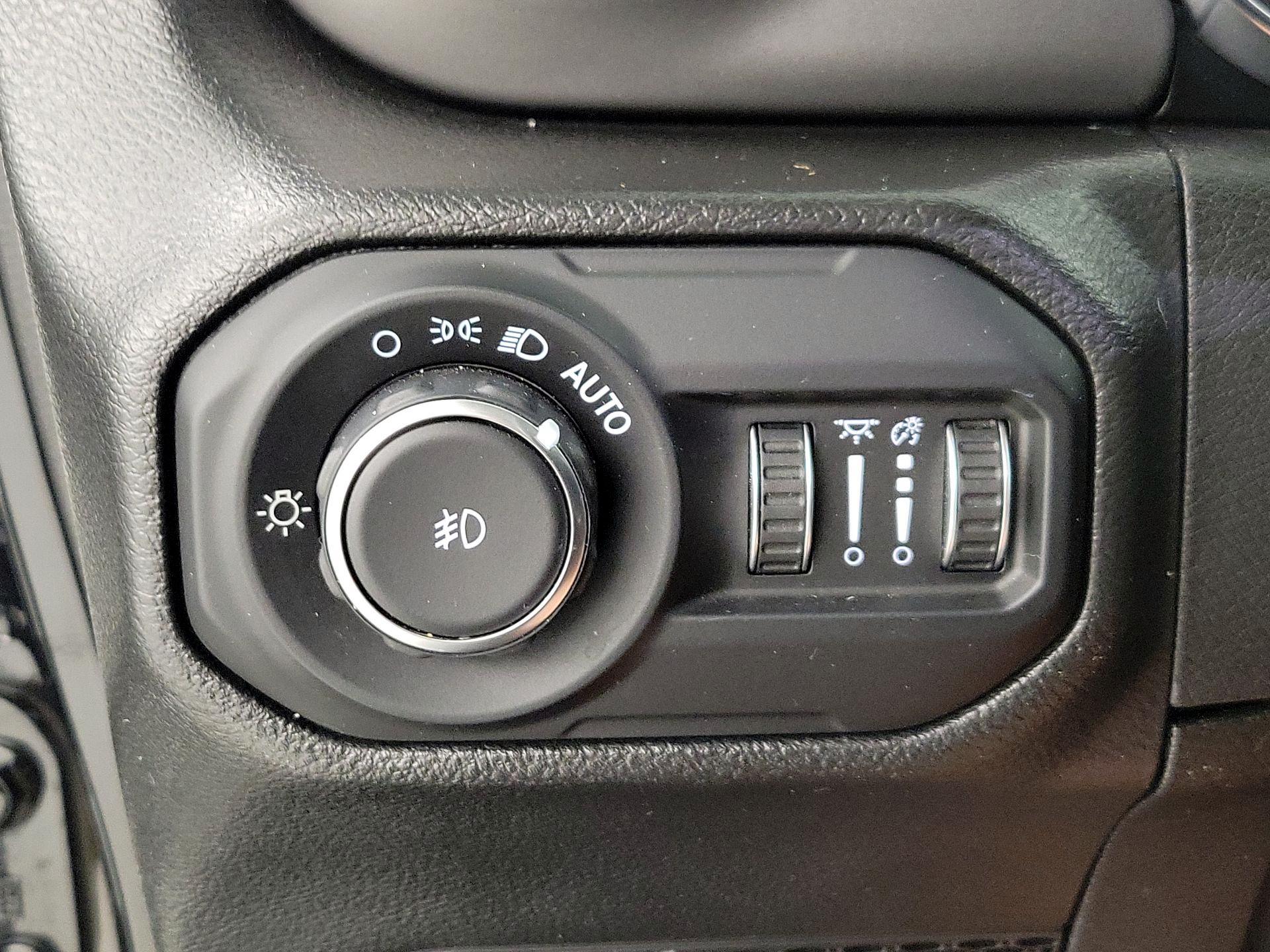 Thumbnail: 2022 Jeep Wrangler - 13