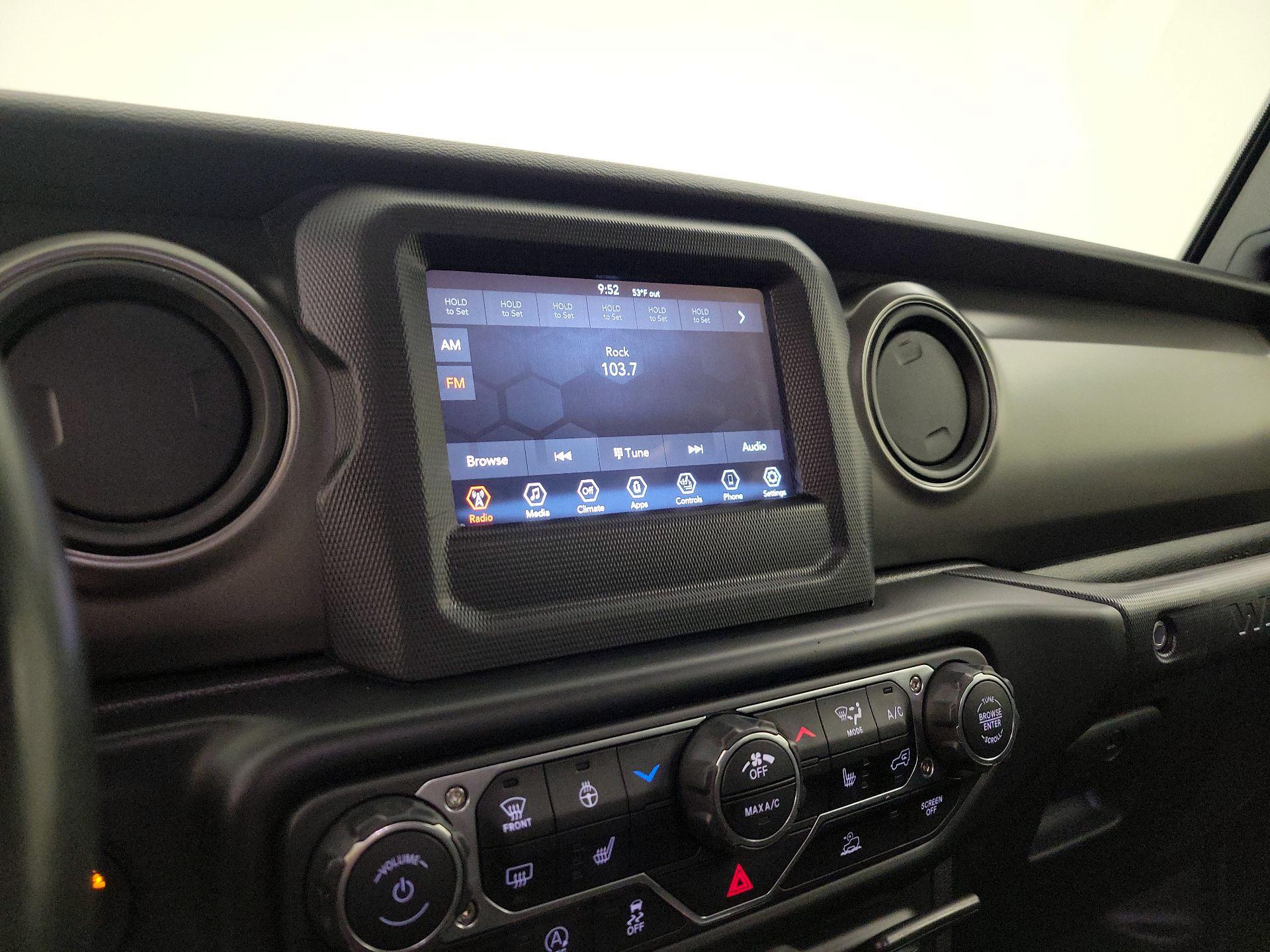 Thumbnail: 2022 Jeep Wrangler - 15