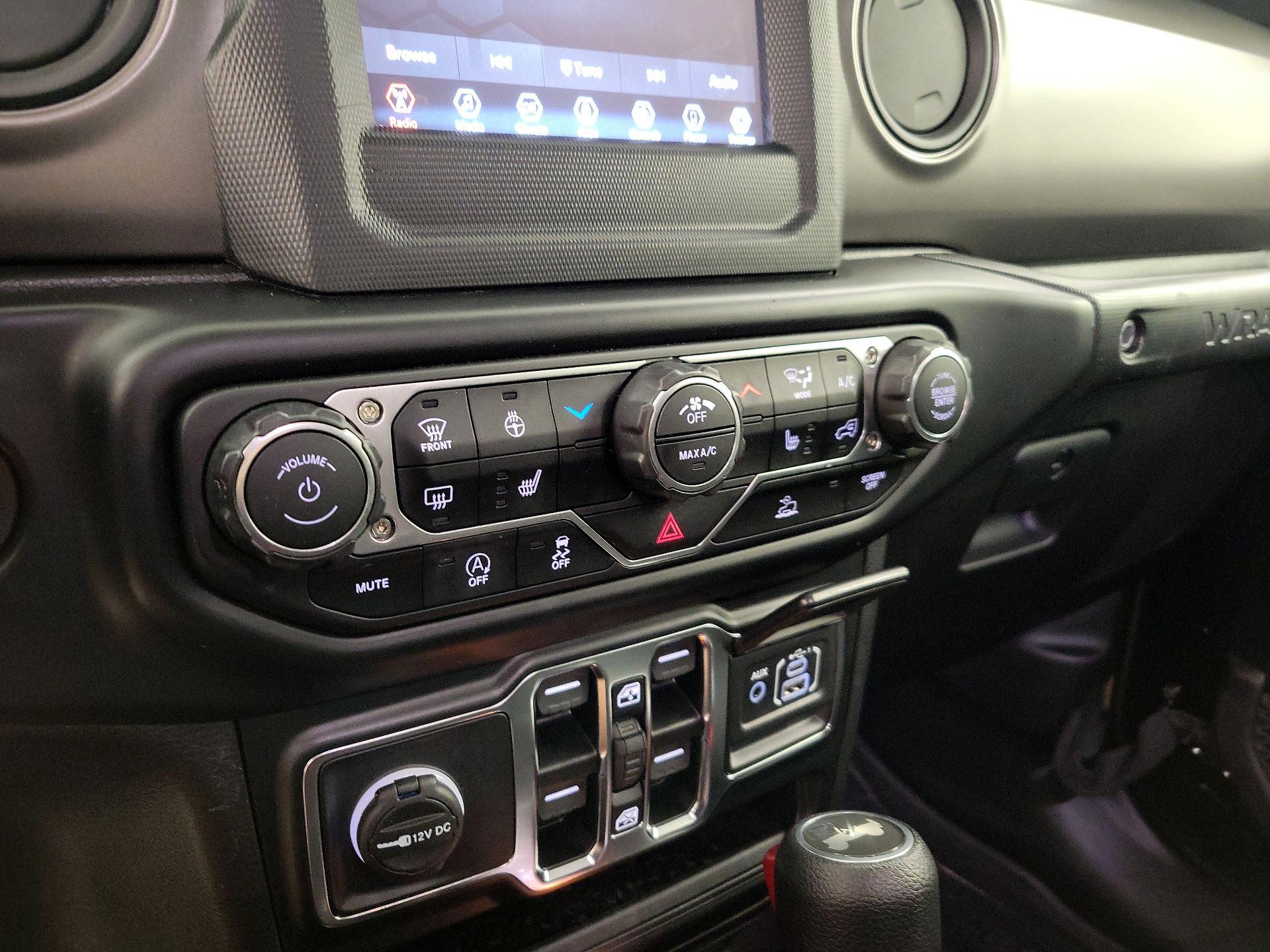 Thumbnail: 2022 Jeep Wrangler - 16