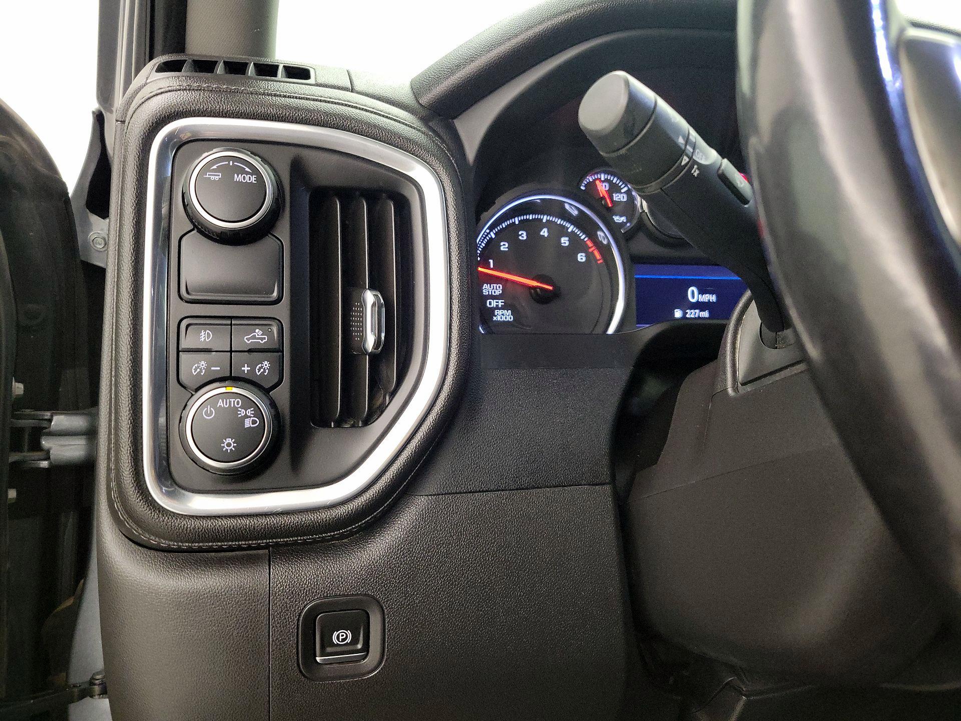 Thumbnail: 2022 Chevrolet Silverado 1500 - 13