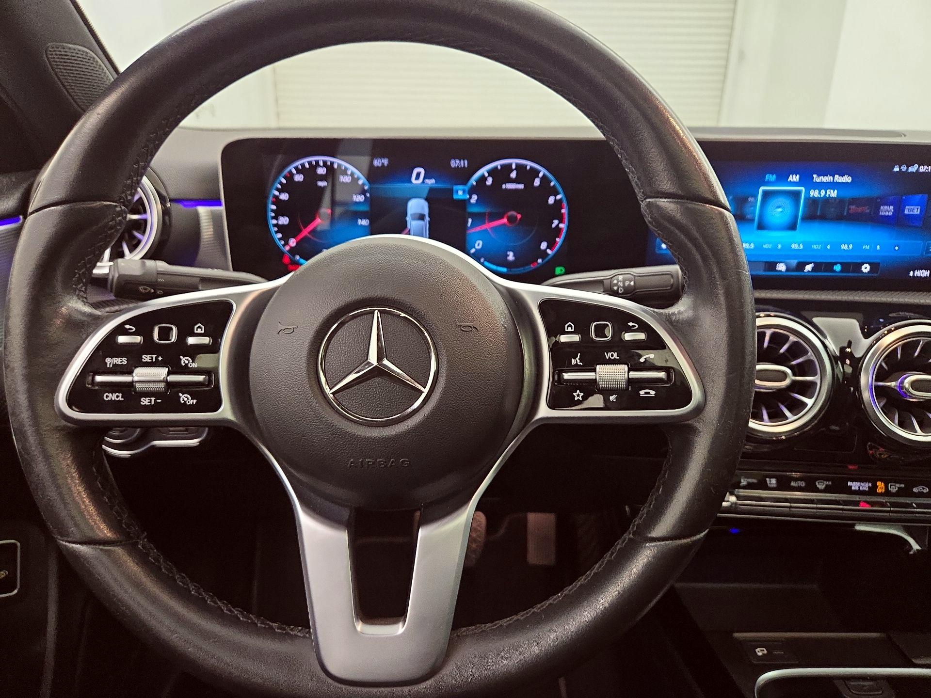 Thumbnail: 2020 Mercedes-Benz A-Class - 10