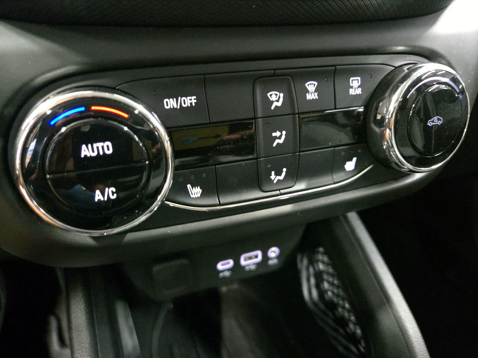 Thumbnail: 2023 Chevrolet TrailBlazer - 16