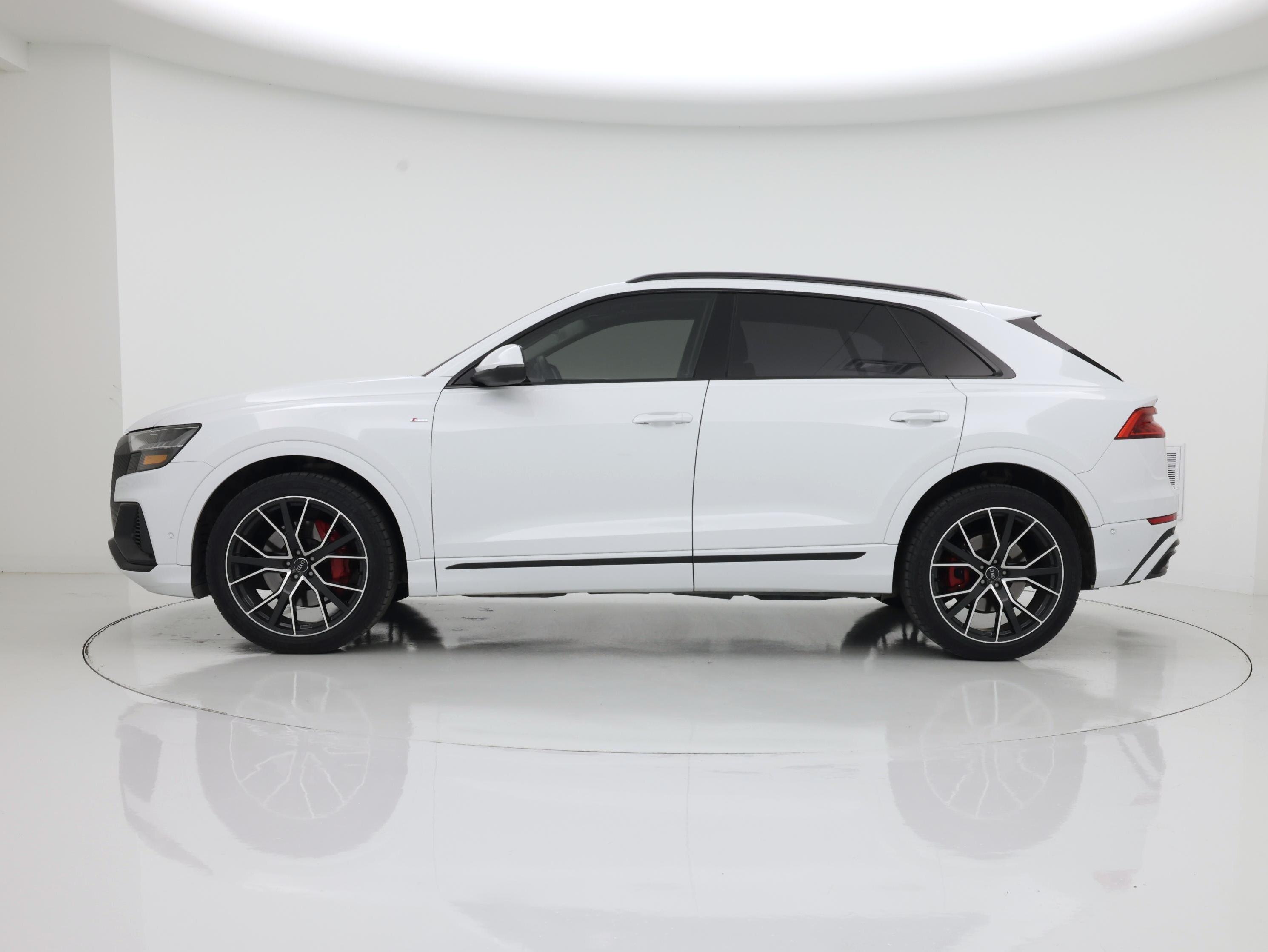 Thumbnail: 2020 Audi Q8 - 3