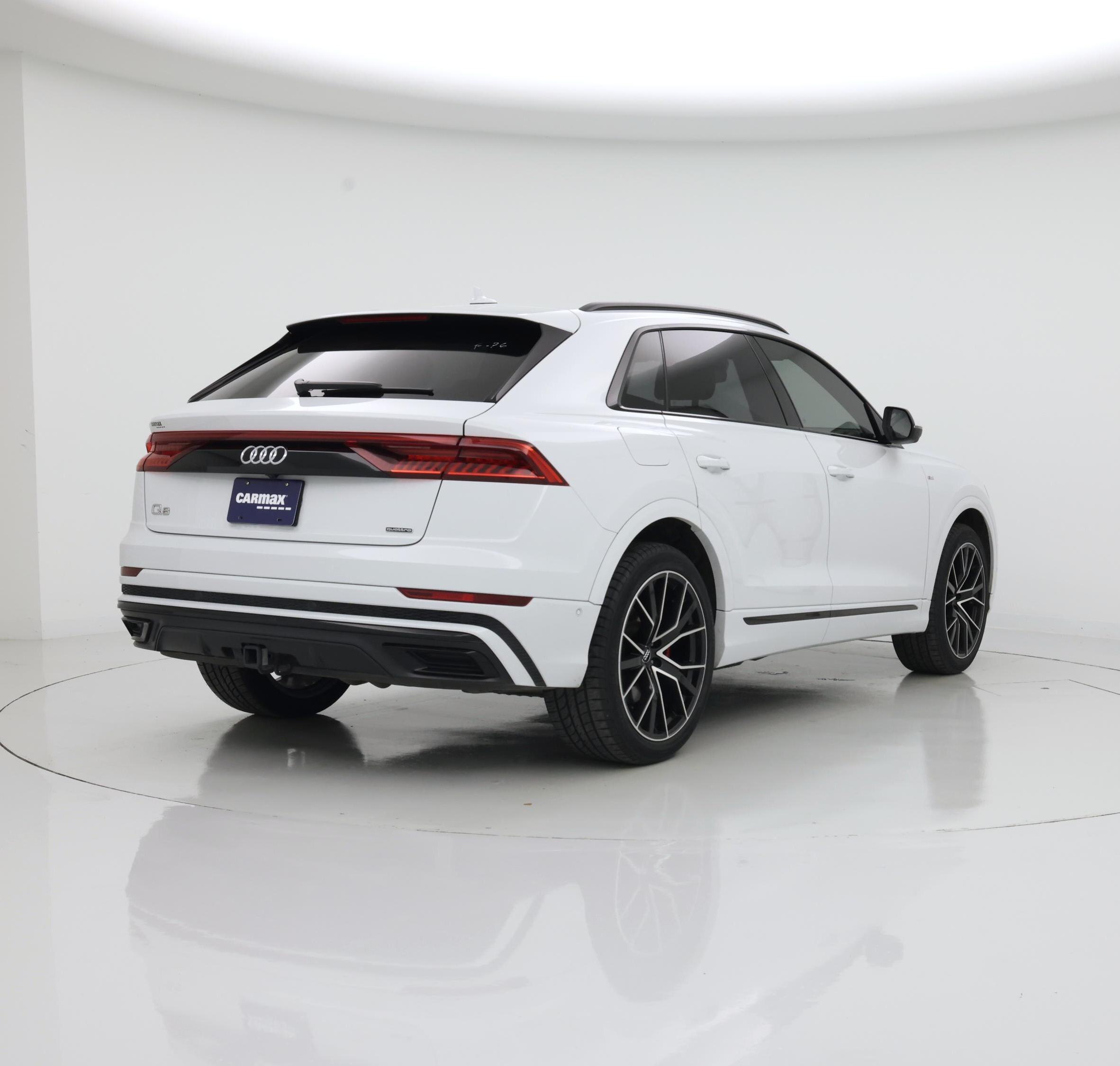 Thumbnail: 2020 Audi Q8 - 8
