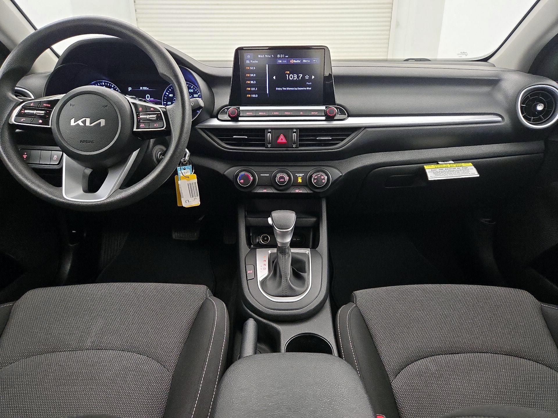 Thumbnail: 2023 Kia Forte - 9