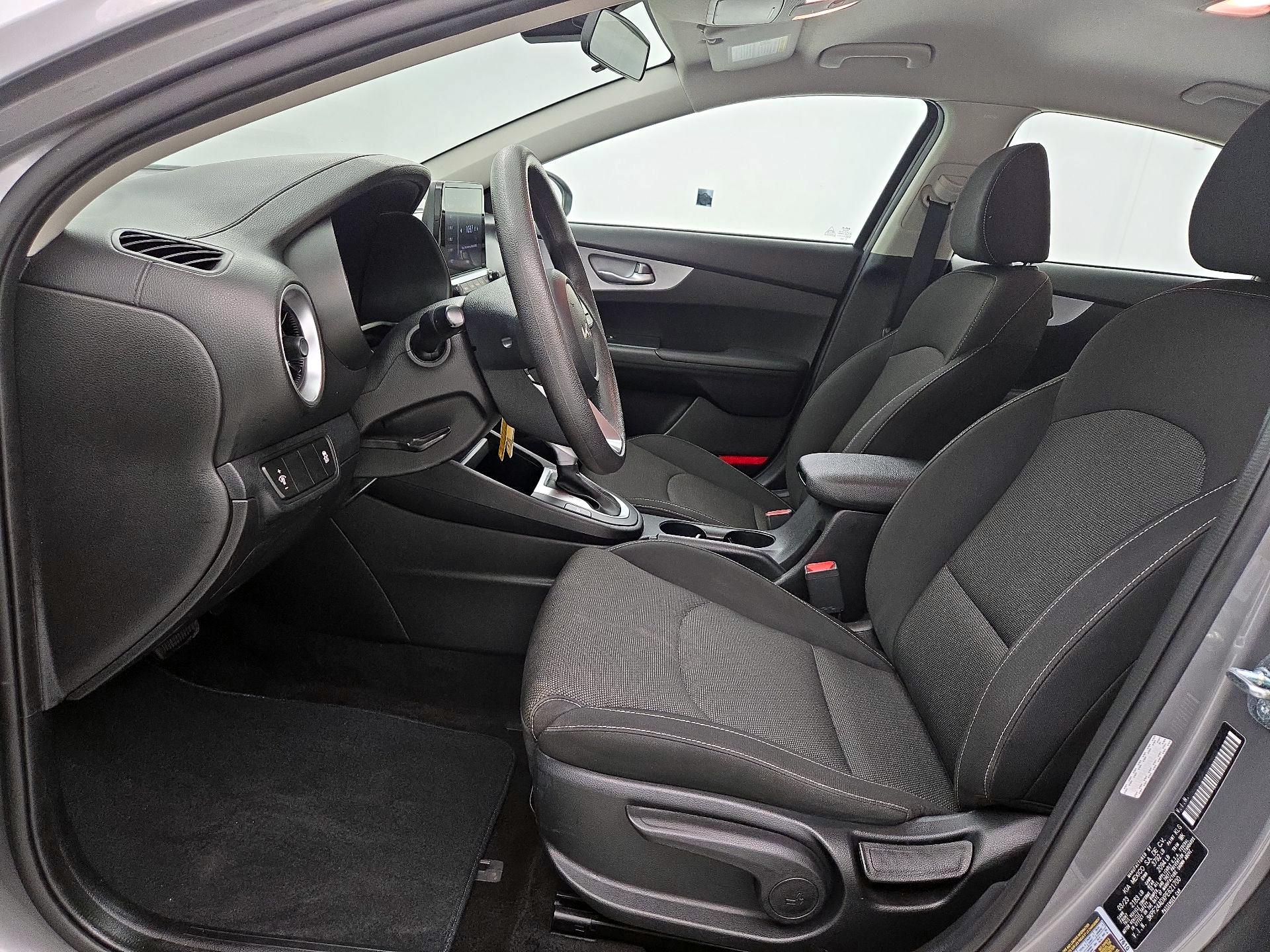 Thumbnail: 2023 Kia Forte - 11