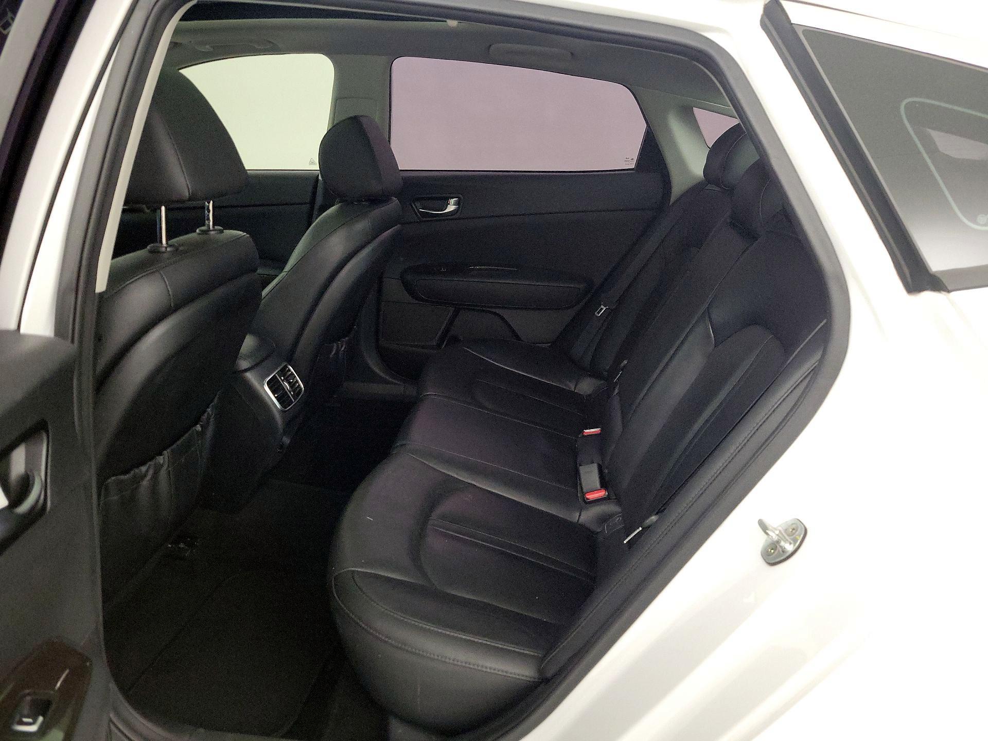 Thumbnail: 2018 Kia Optima - 19