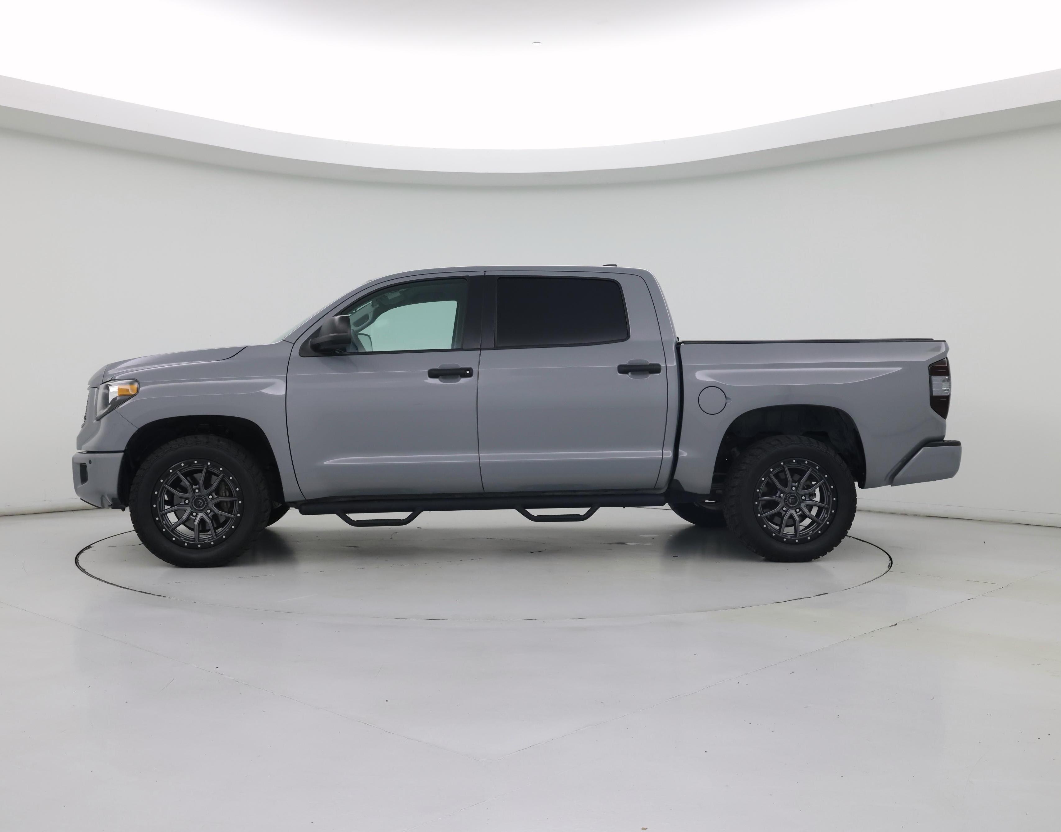 Thumbnail: 2021 Toyota Tundra - 3