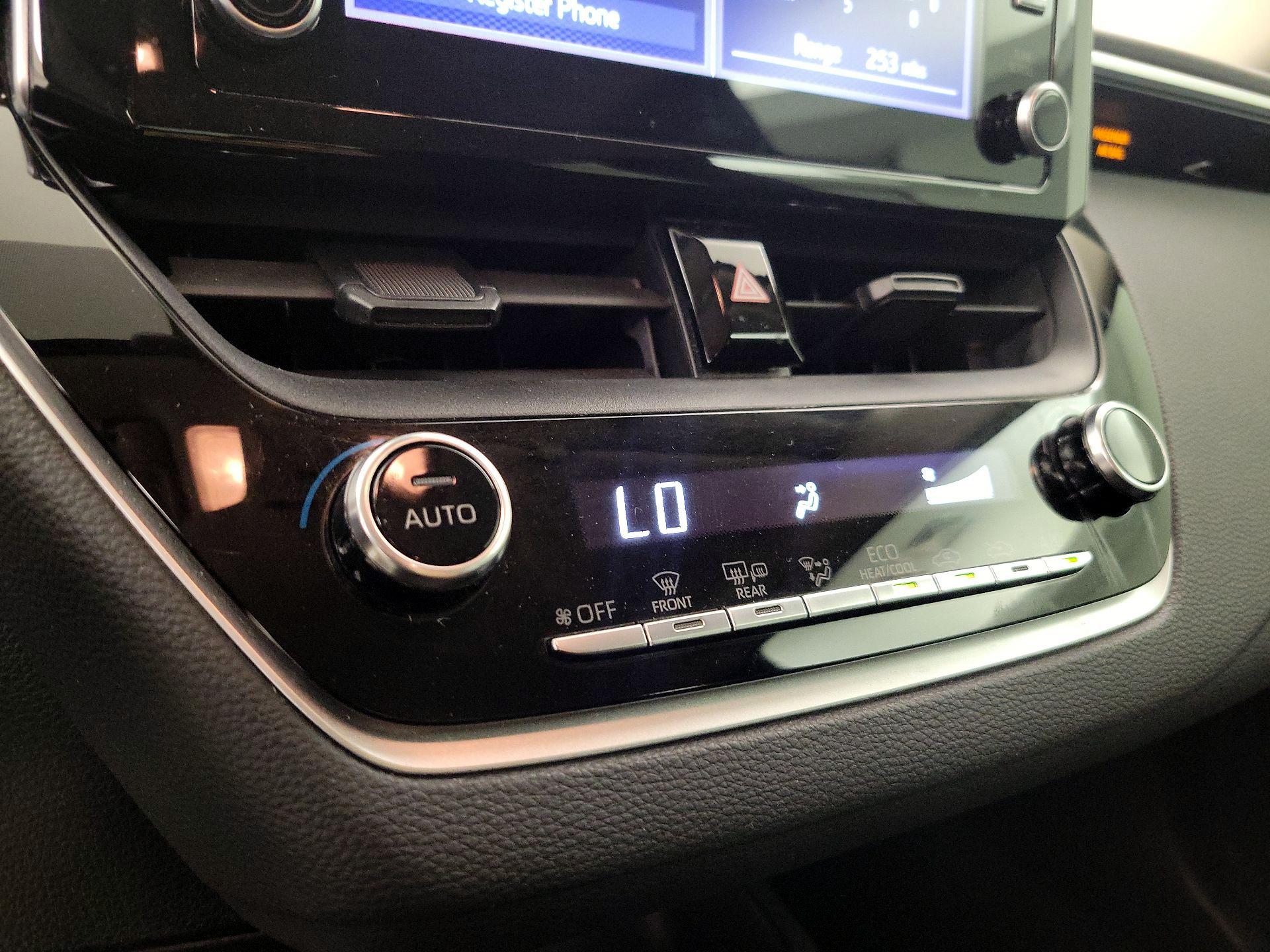 Thumbnail: 2020 Toyota Corolla - 16