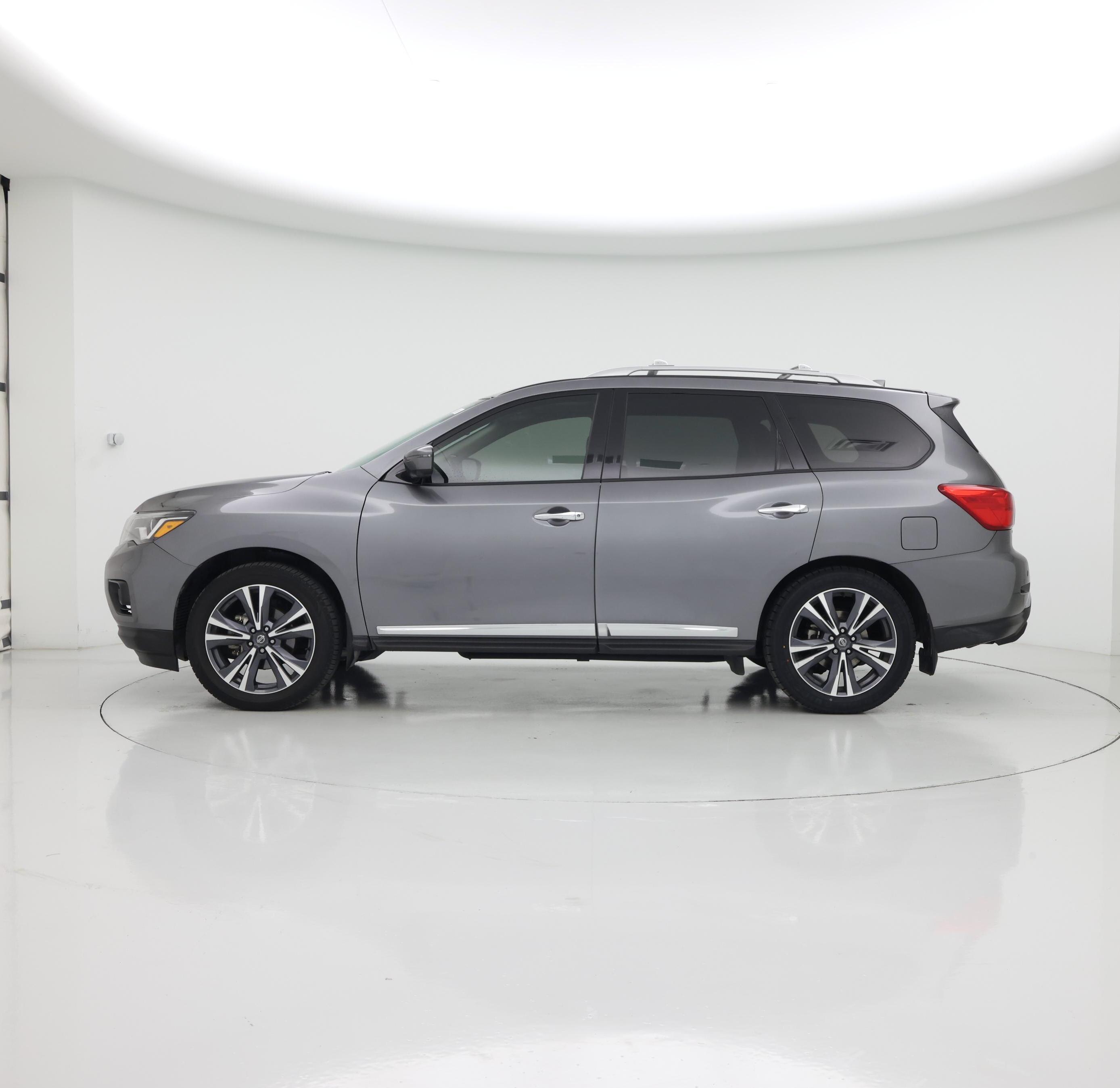 Thumbnail: 2020 Nissan Pathfinder - 3