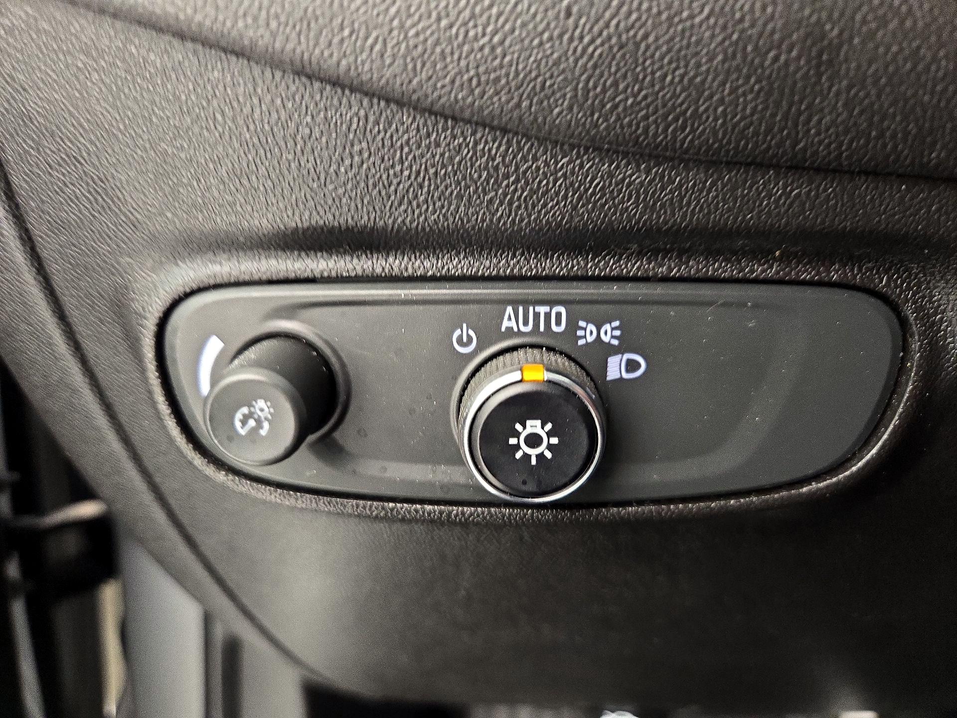 Thumbnail: 2022 Chevrolet Equinox - 13