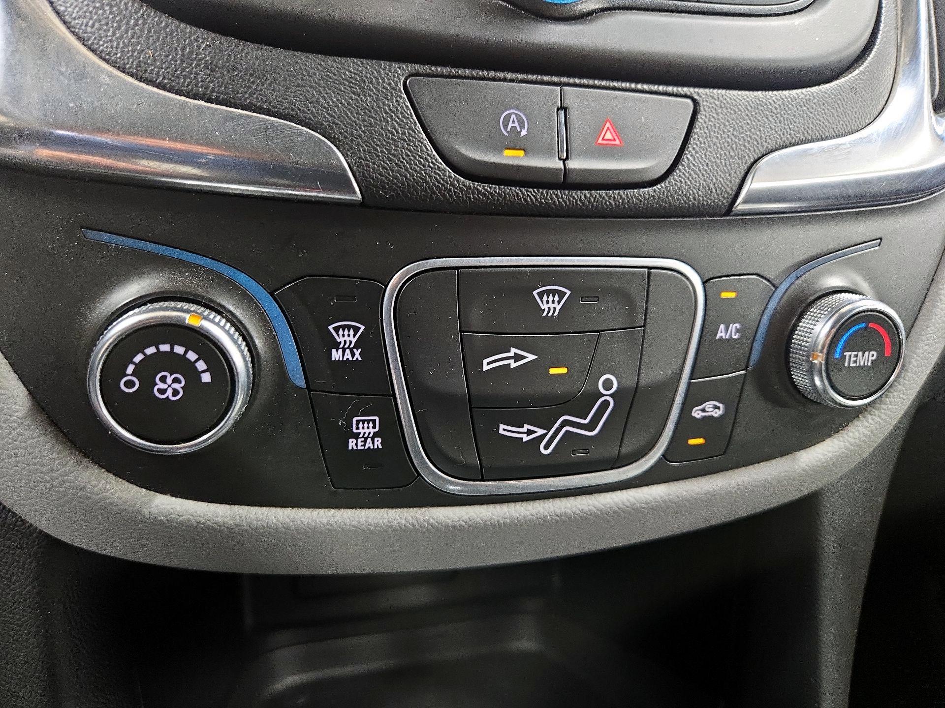 Thumbnail: 2022 Chevrolet Equinox - 16