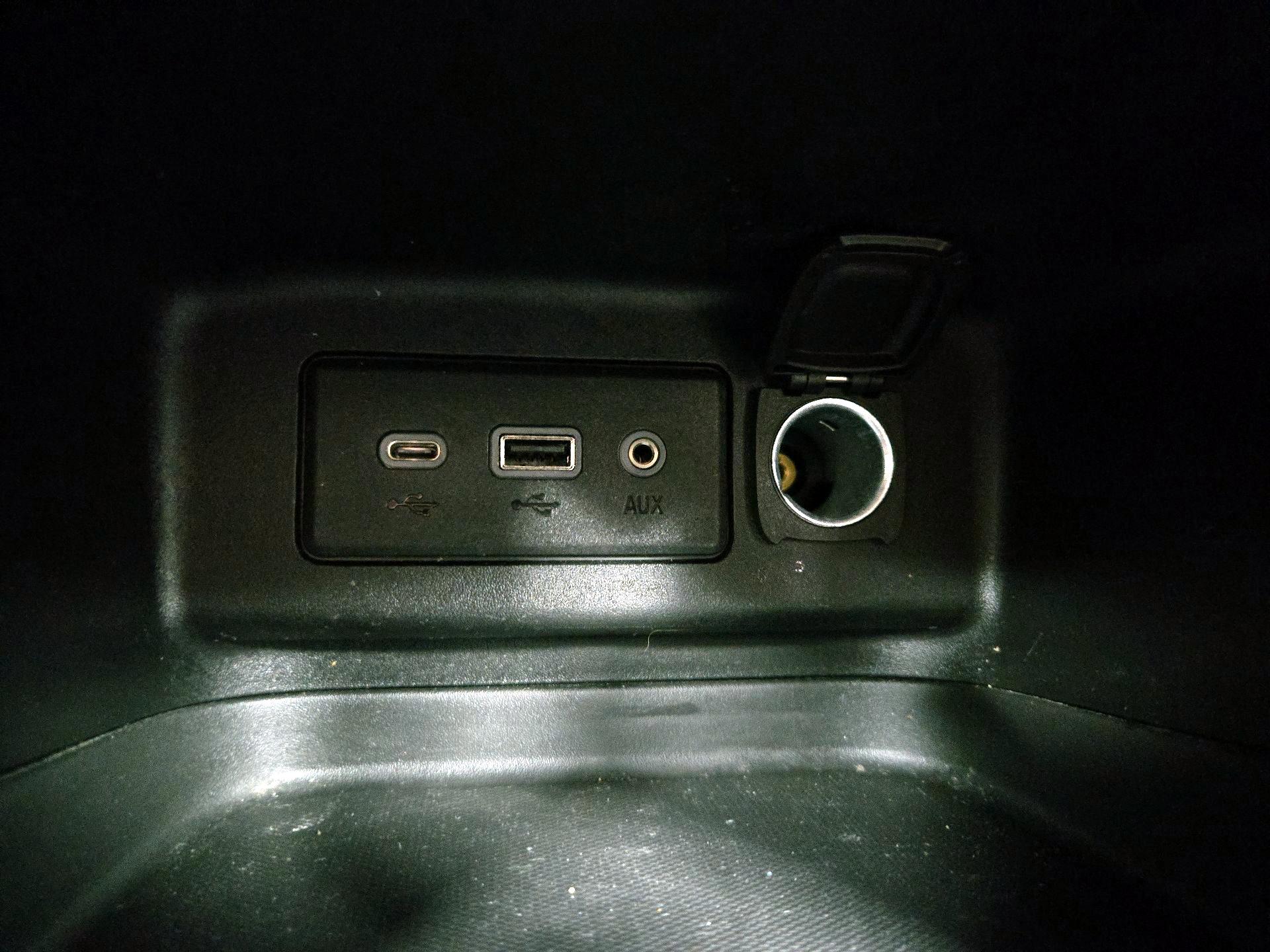 Thumbnail: 2022 Chevrolet Equinox - 18