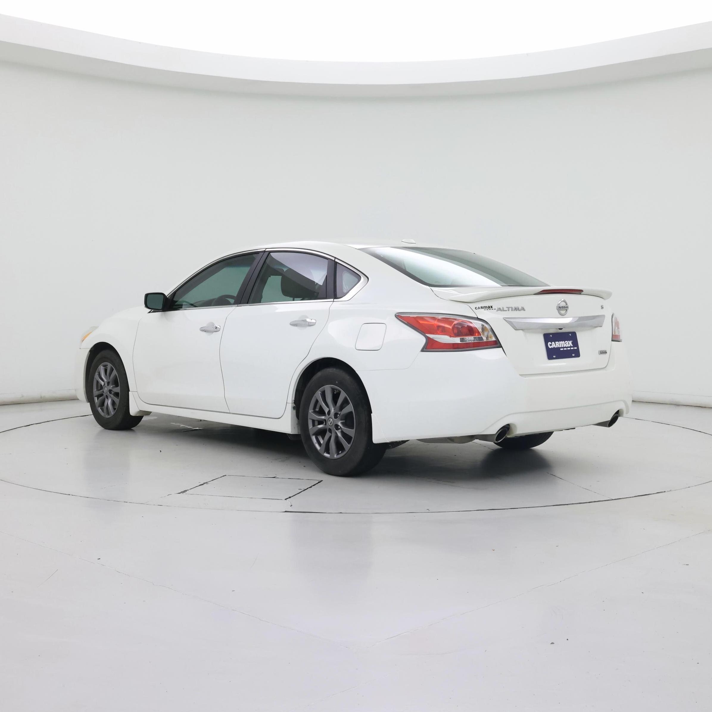 Thumbnail: 2015 Nissan Altima - 2