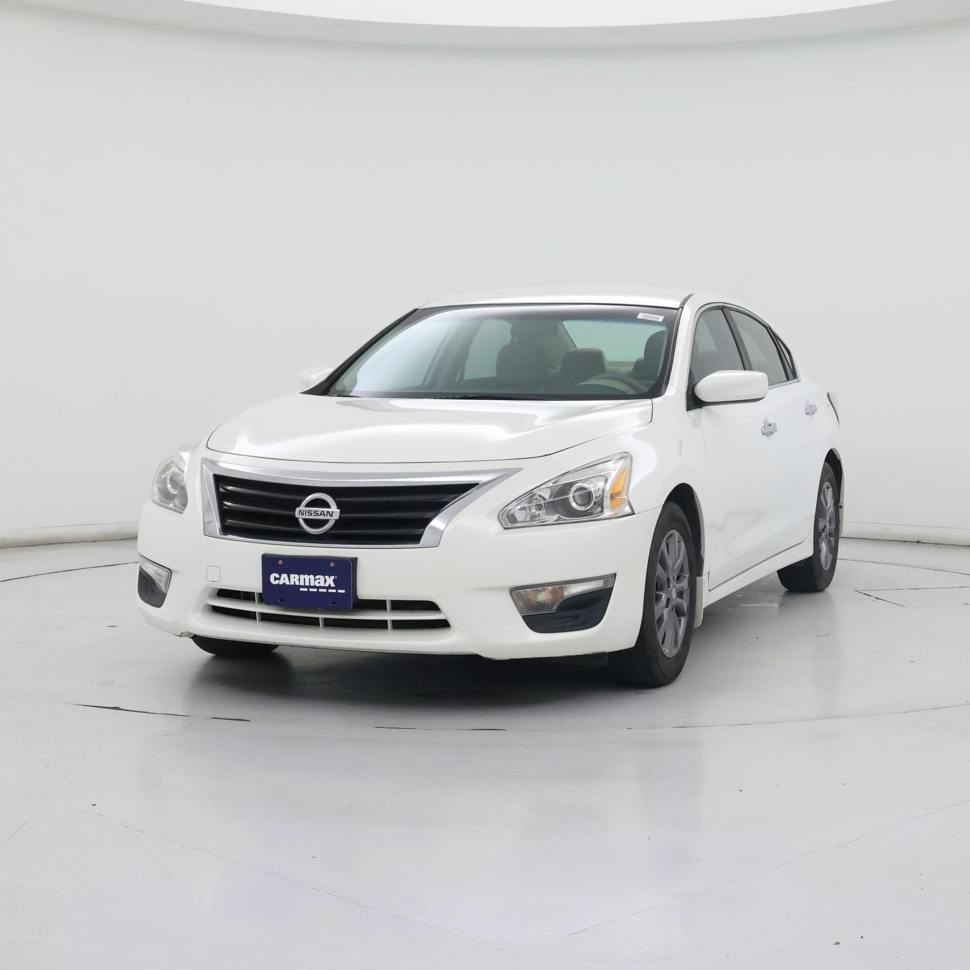Thumbnail: 2015 Nissan Altima - 4