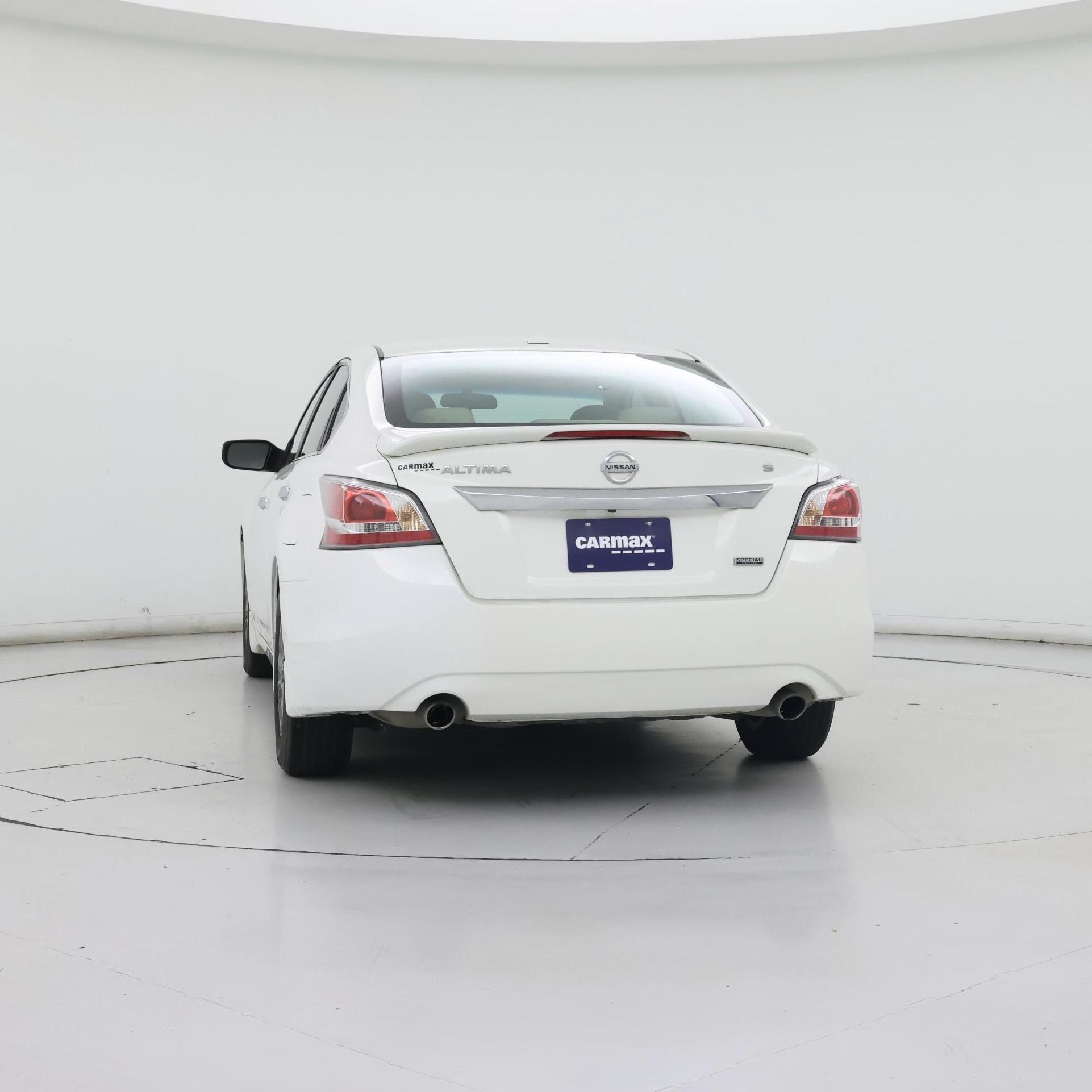 Thumbnail: 2015 Nissan Altima - 6