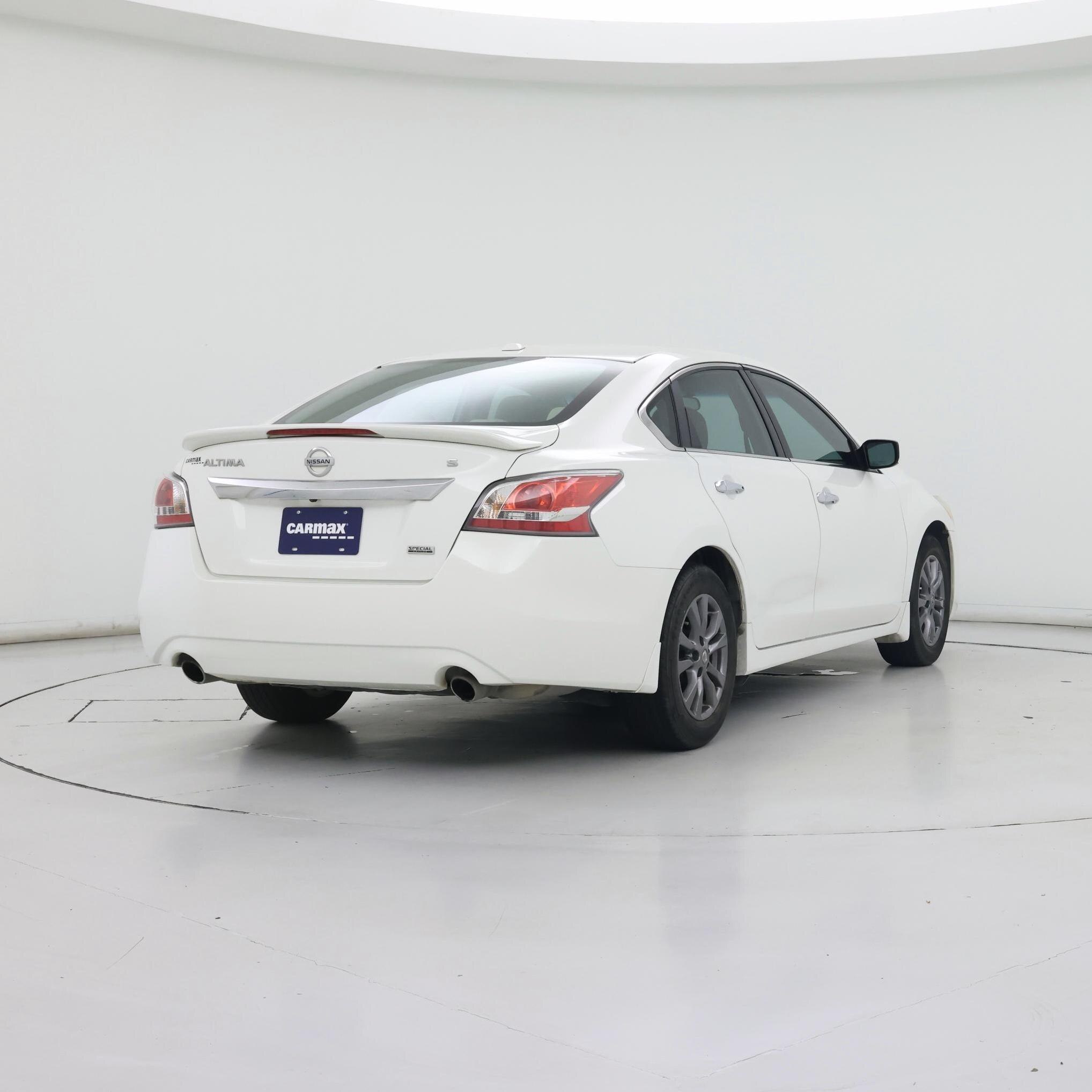 Thumbnail: 2015 Nissan Altima - 8