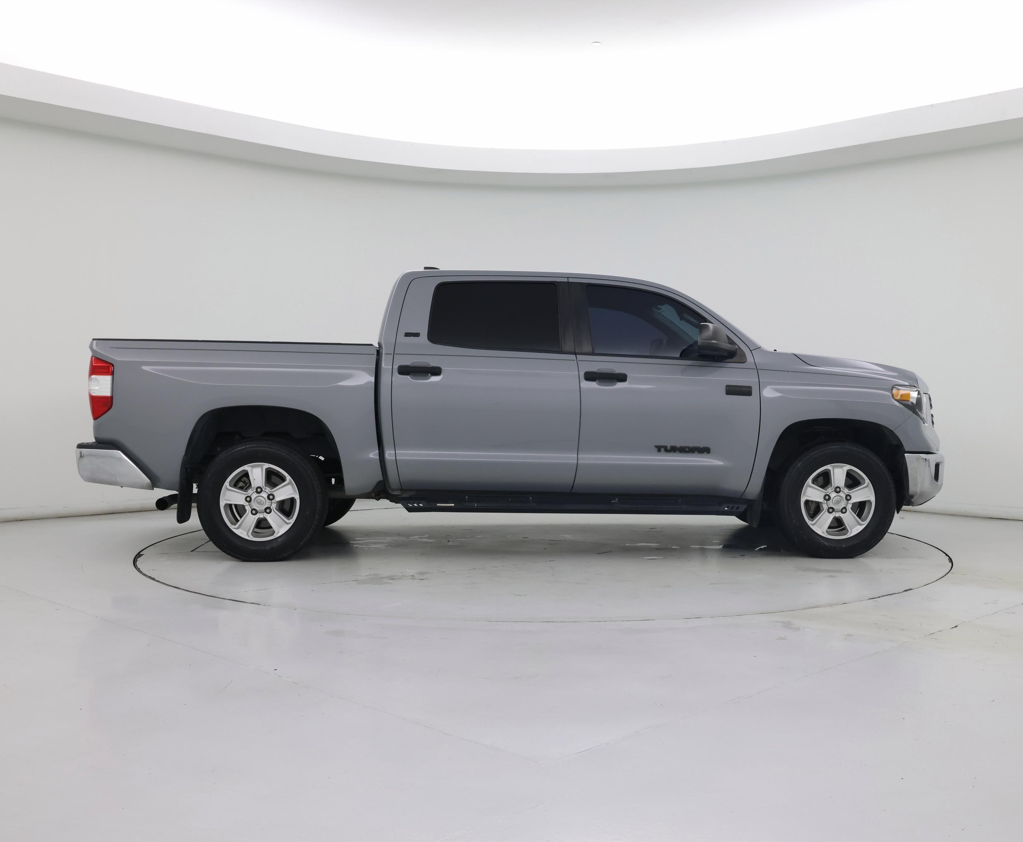 Thumbnail: 2021 Toyota Tundra - 7