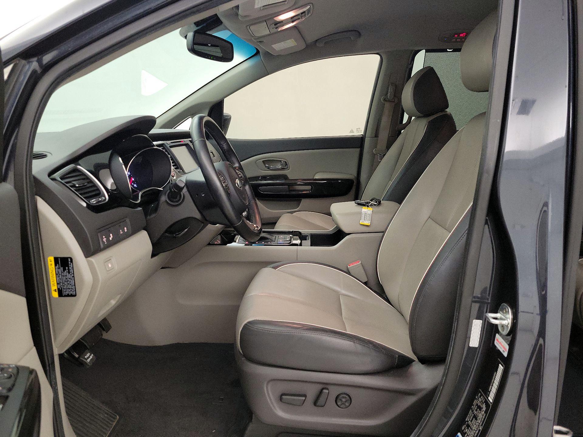 Thumbnail: 2016 Kia Sedona - 11