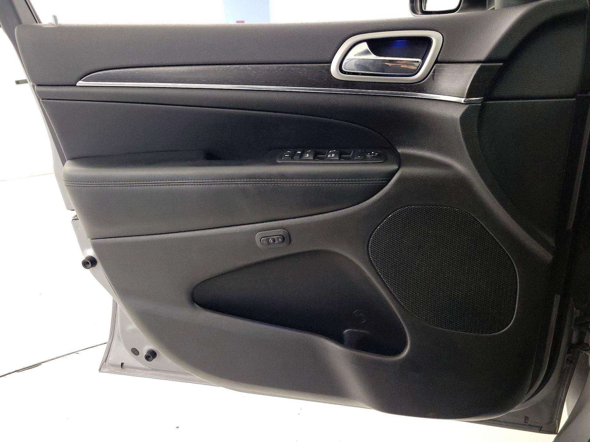 Thumbnail: 2018 Jeep Grand Cherokee - 12