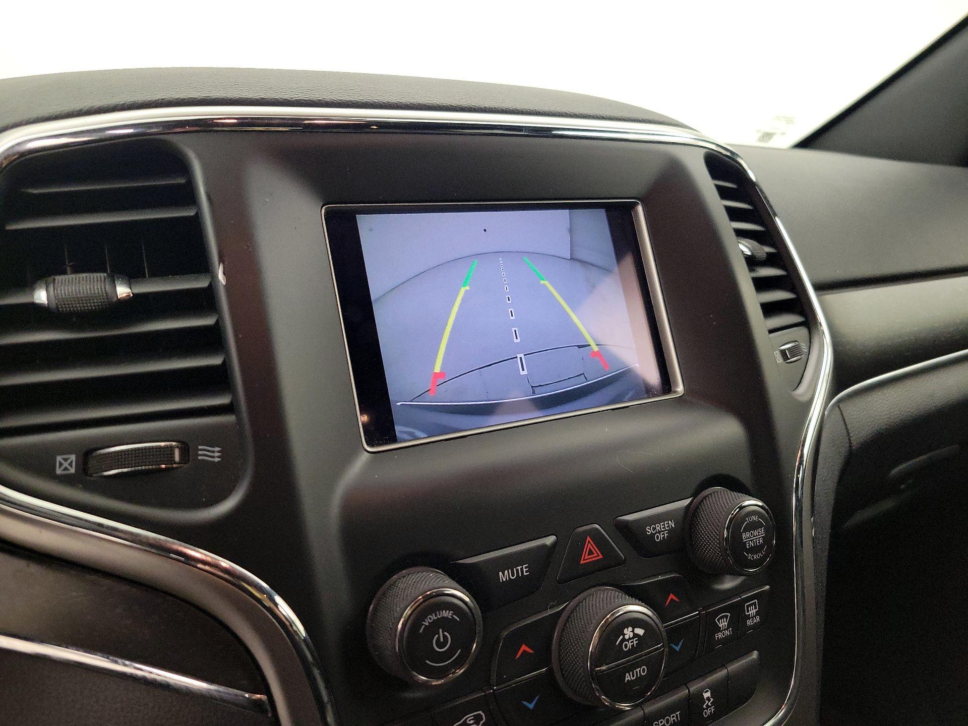 Thumbnail: 2018 Jeep Grand Cherokee - 14