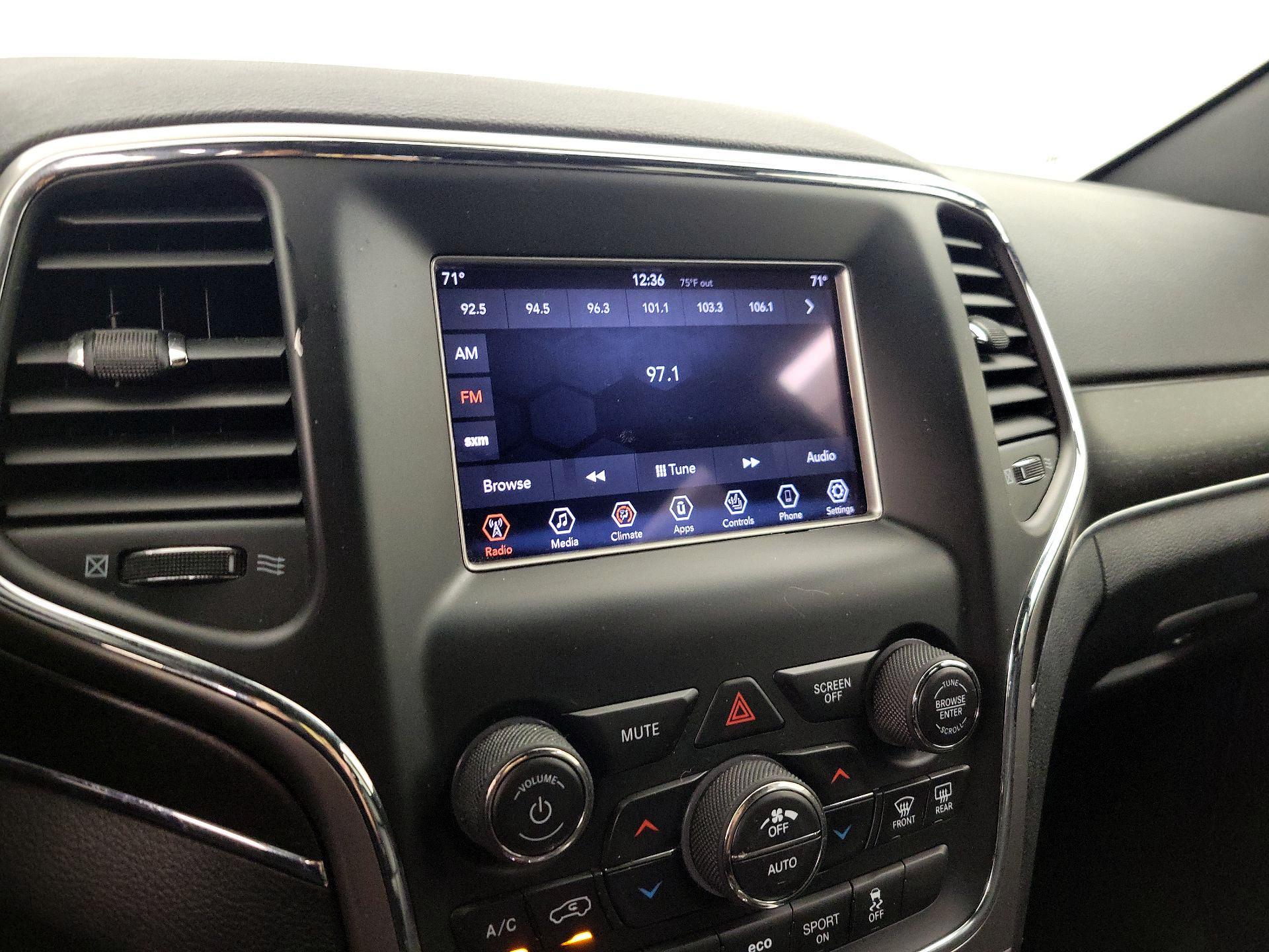 Thumbnail: 2018 Jeep Grand Cherokee - 15