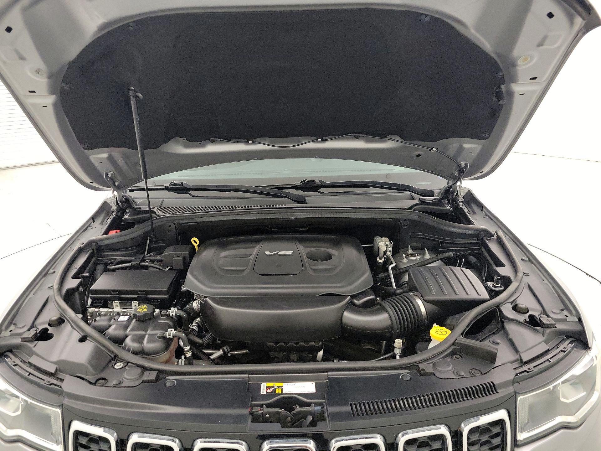 Thumbnail: 2018 Jeep Grand Cherokee - 20